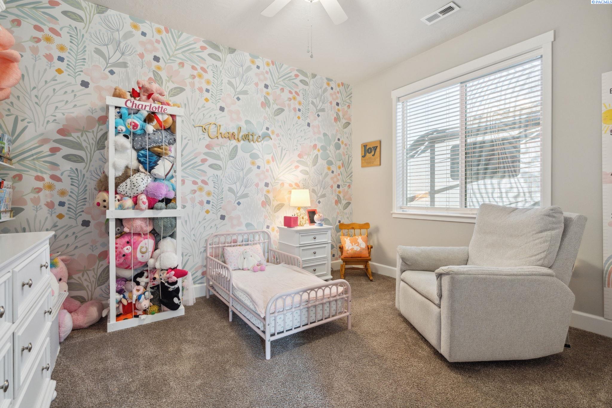 Pasco, Washington 99301, United States, 4 Bedrooms Bedrooms, ,3 BathroomsBathrooms,Residential,Active,124903