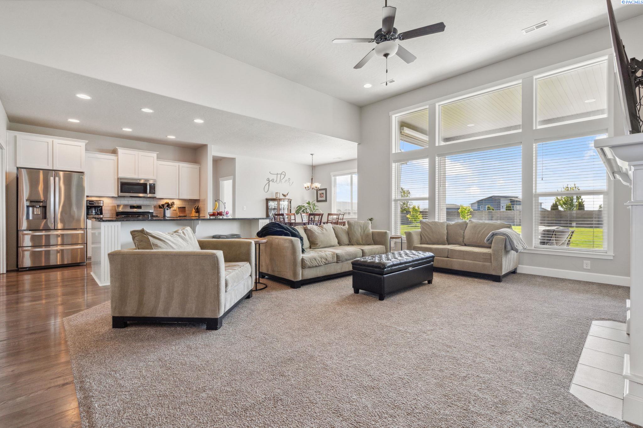 Pasco, Washington 99301, United States, 4 Bedrooms Bedrooms, ,3 BathroomsBathrooms,Residential,Active,124903