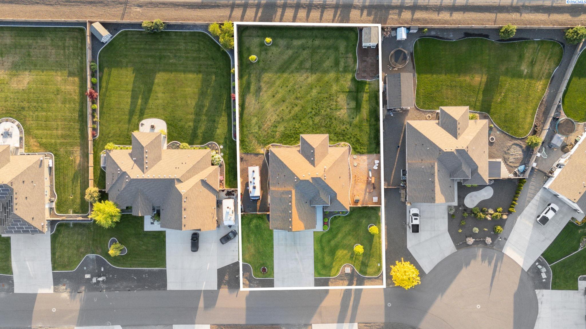 Pasco, Washington 99301, United States, 4 Bedrooms Bedrooms, ,3 BathroomsBathrooms,Residential,Active,124903