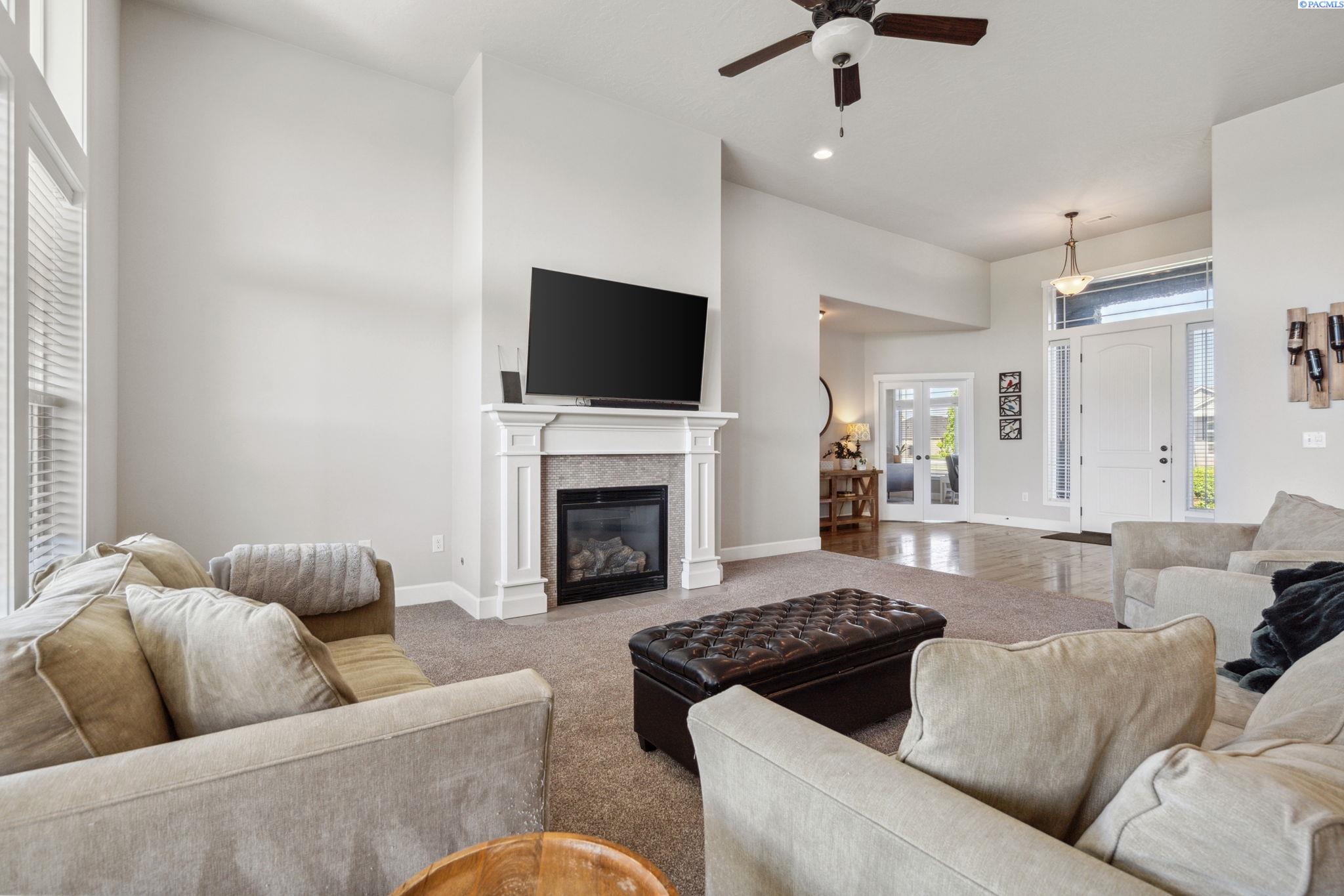 Pasco, Washington 99301, United States, 4 Bedrooms Bedrooms, ,3 BathroomsBathrooms,Residential,Active,124903