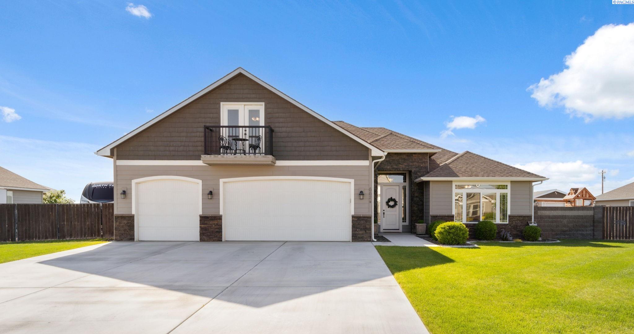 Pasco, Washington 99301, United States, 4 Bedrooms Bedrooms, ,3 BathroomsBathrooms,Residential,Active,124903