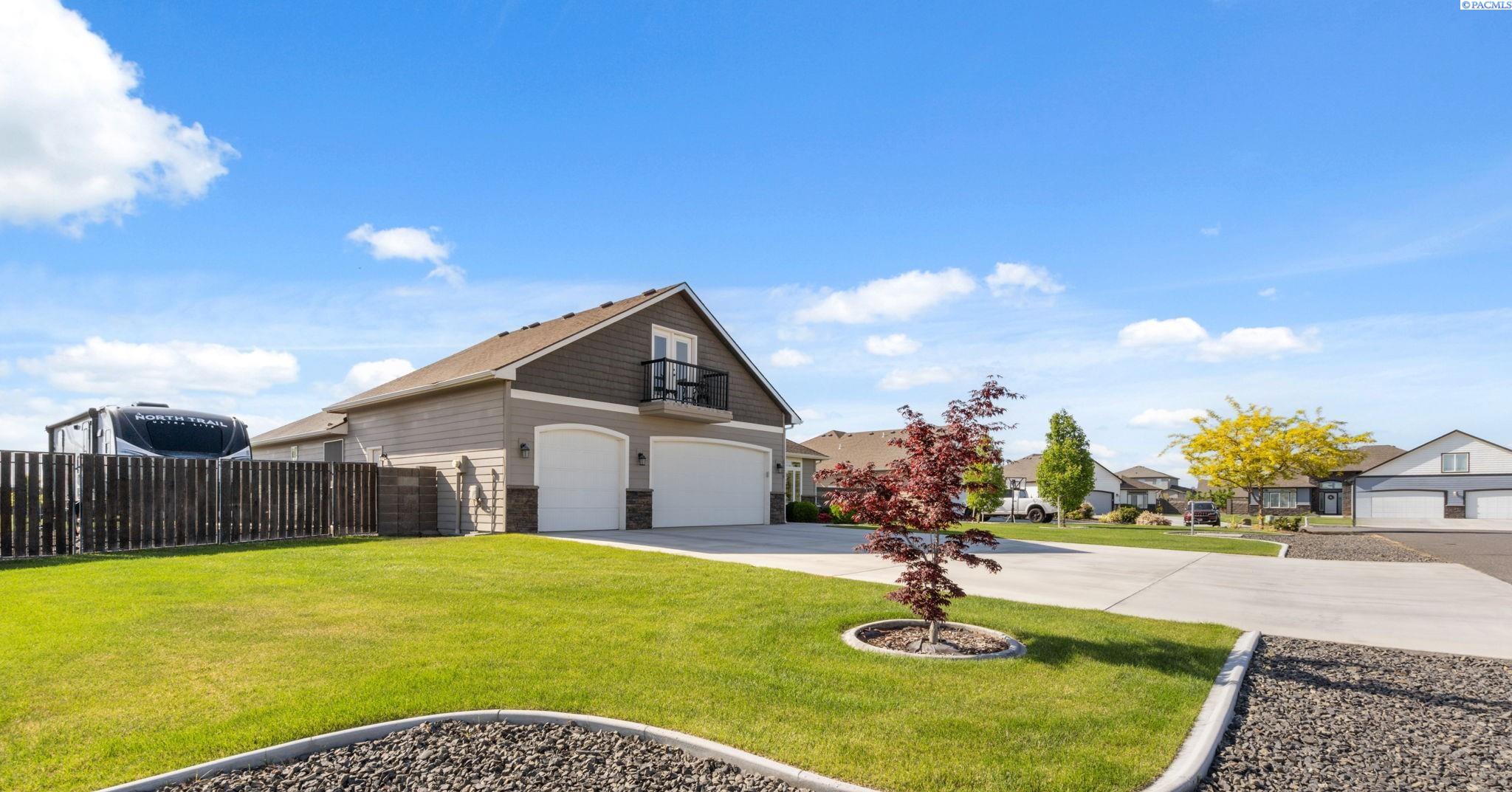 Pasco, Washington 99301, United States, 4 Bedrooms Bedrooms, ,3 BathroomsBathrooms,Residential,Active,124903