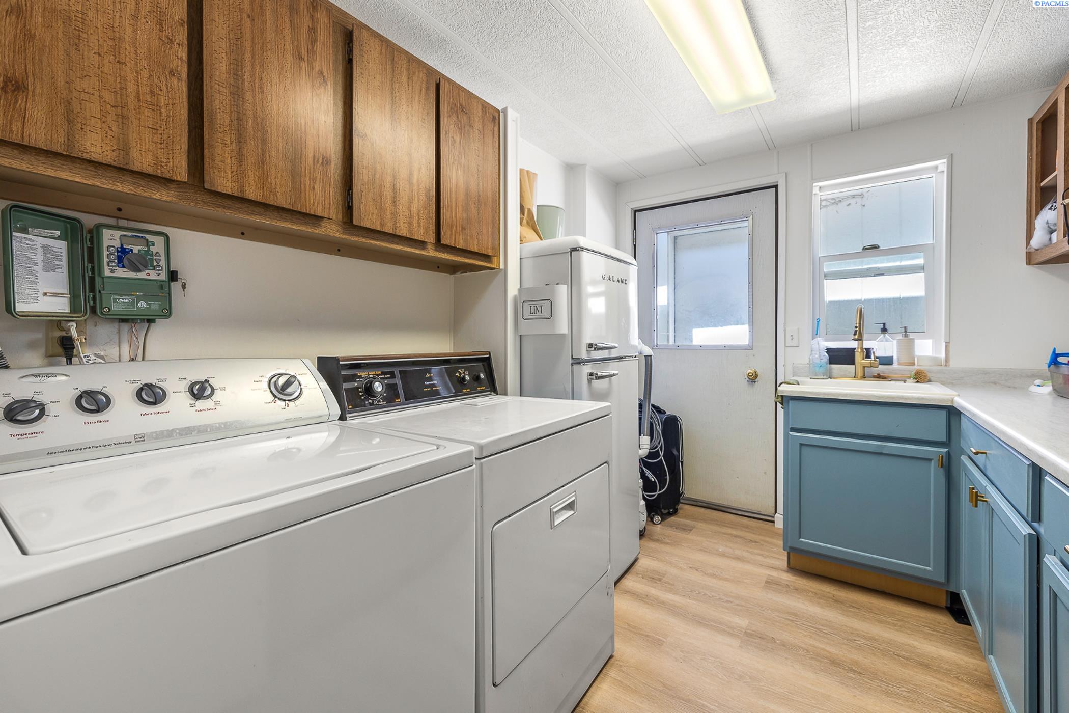 Benton City, Washington 99320, United States, 3 Bedrooms Bedrooms, ,2 BathroomsBathrooms,Residential,Active,178111