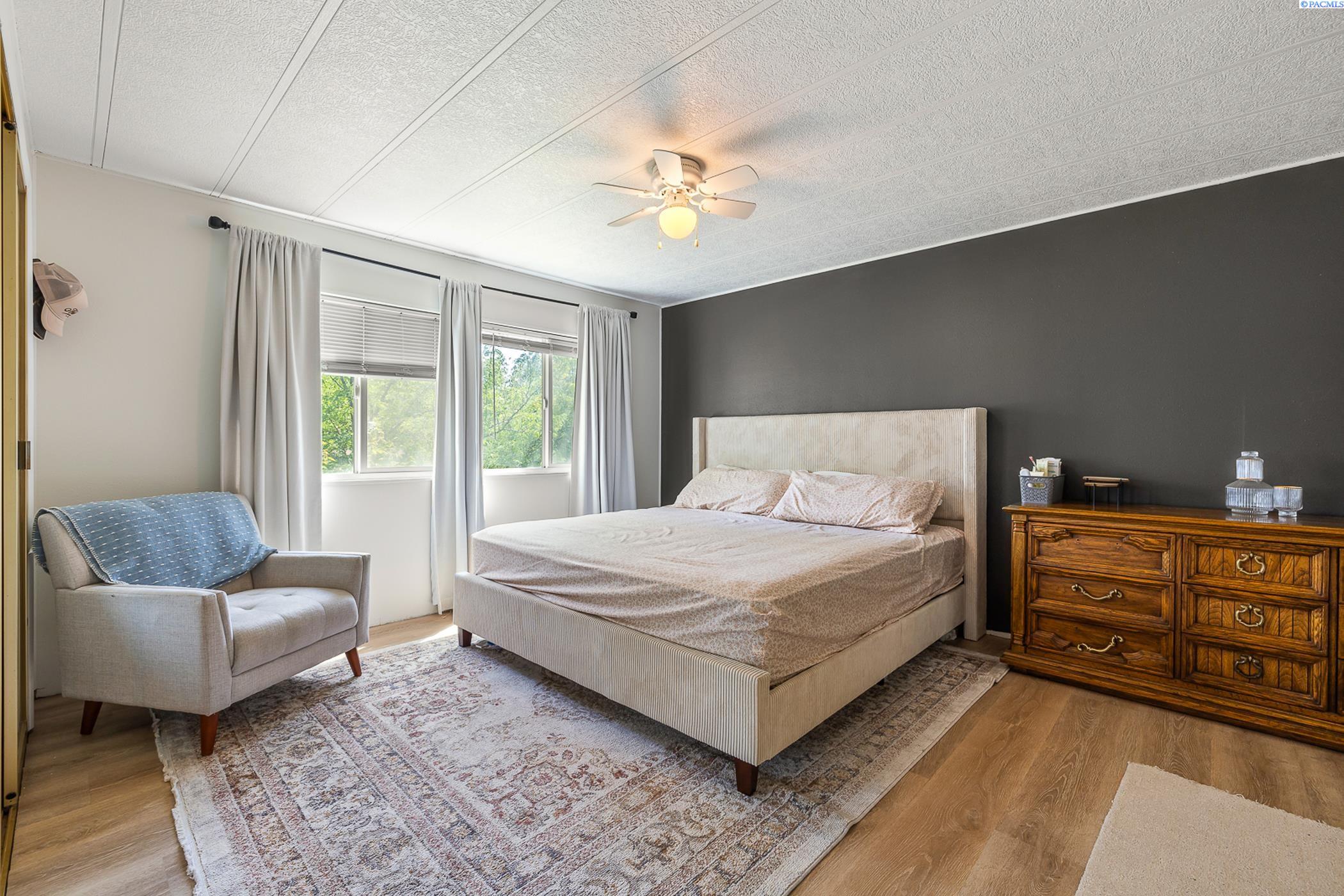 Benton City, Washington 99320, United States, 3 Bedrooms Bedrooms, ,2 BathroomsBathrooms,Residential,Active,178111