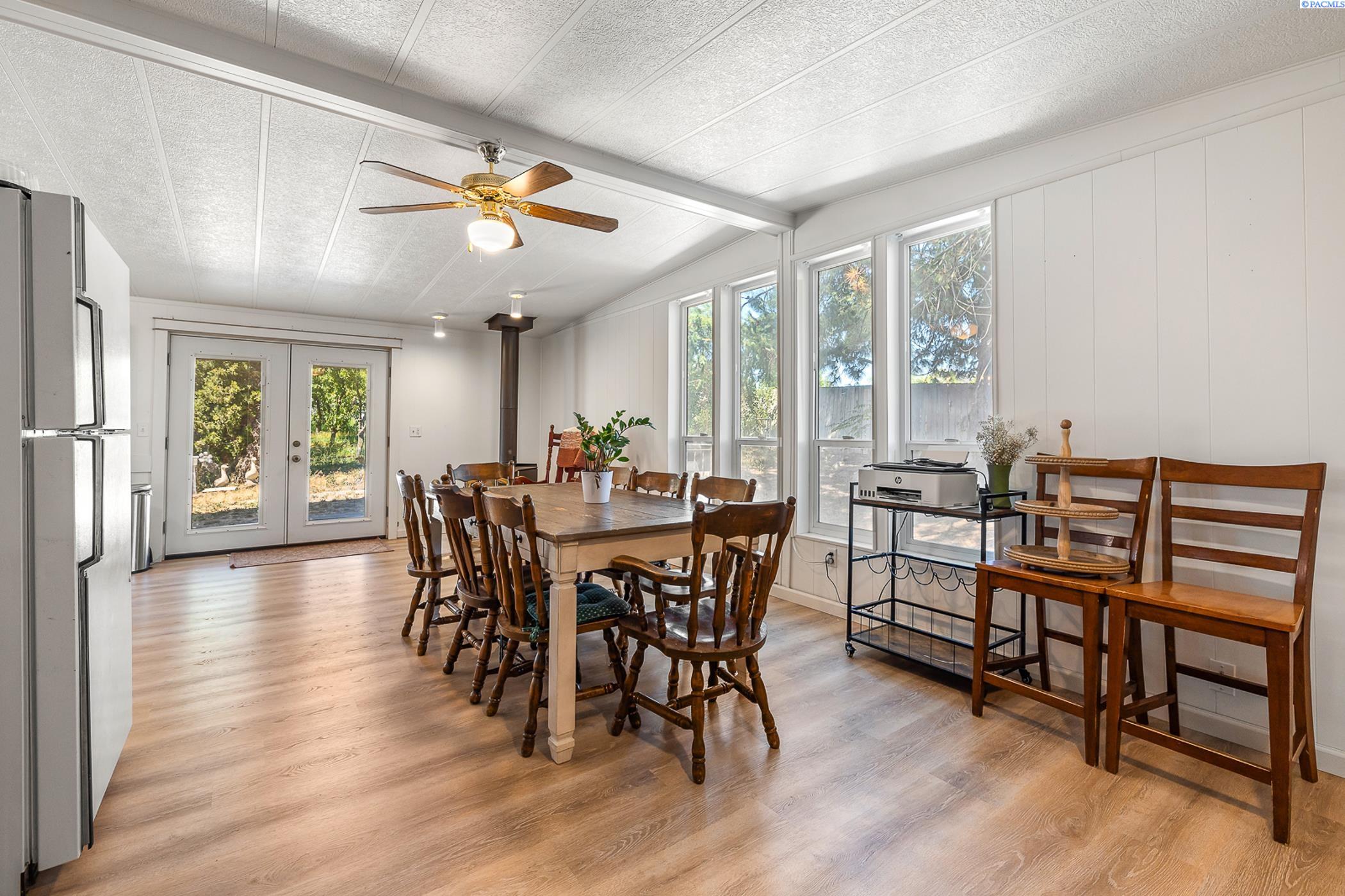 Benton City, Washington 99320, United States, 3 Bedrooms Bedrooms, ,2 BathroomsBathrooms,Residential,Active,178111