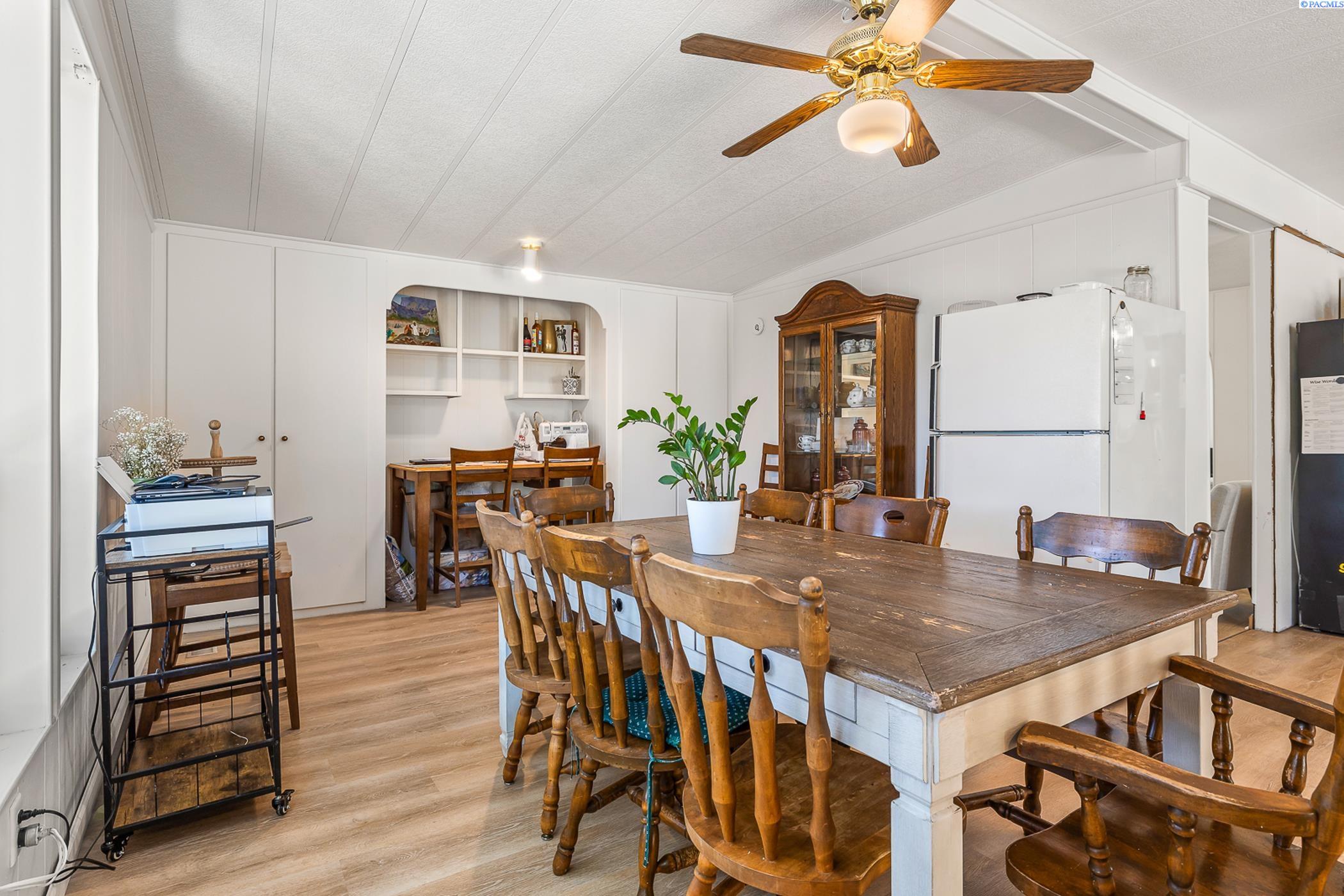 Benton City, Washington 99320, United States, 3 Bedrooms Bedrooms, ,2 BathroomsBathrooms,Residential,Active,178111