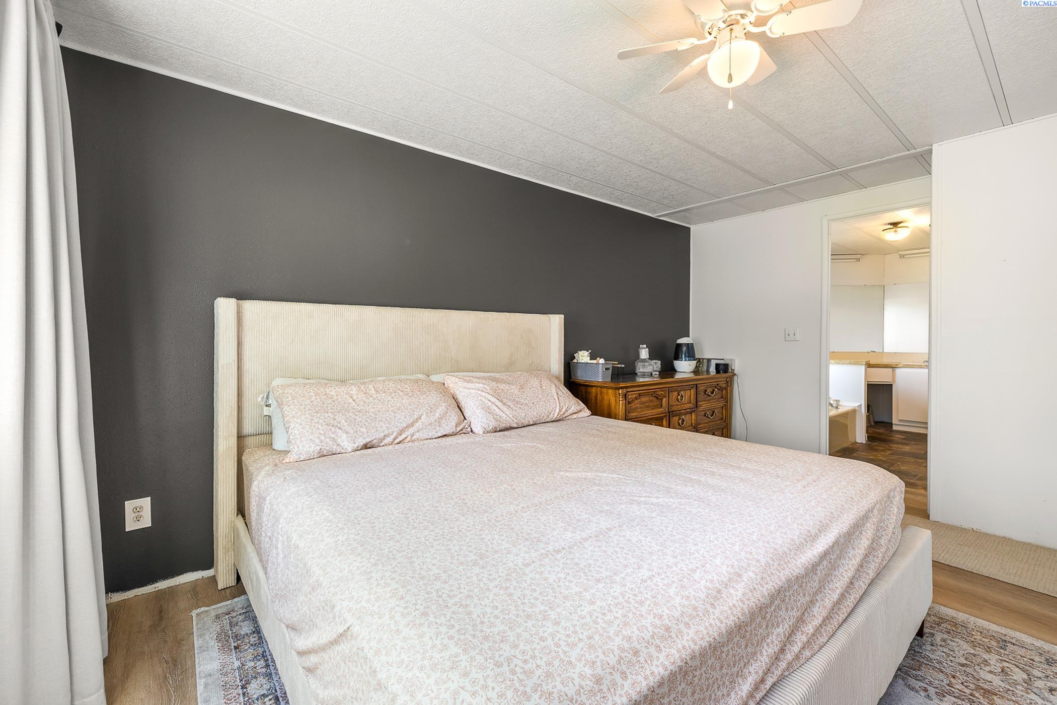 Benton City, Washington 99320, United States, 3 Bedrooms Bedrooms, ,2 BathroomsBathrooms,Residential,Active,178111