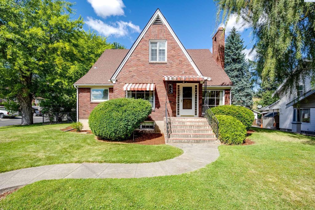 Photo of 912 S Lake St, Colfax, WA 99111 (MLS # 285769)
