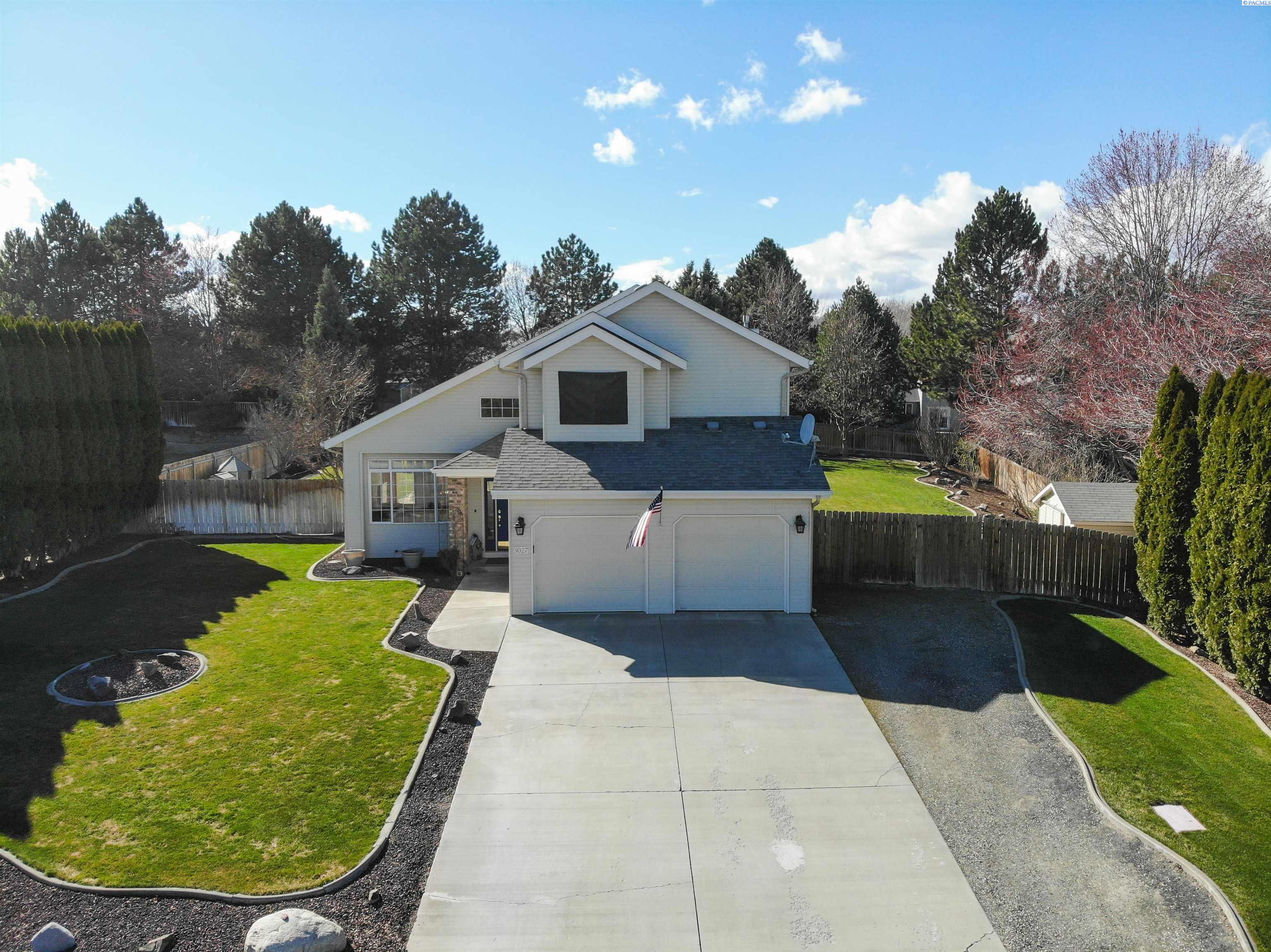 Photo 1 of 25 — 3027 Lesa Marie Ct, Kennewick, WA 99338