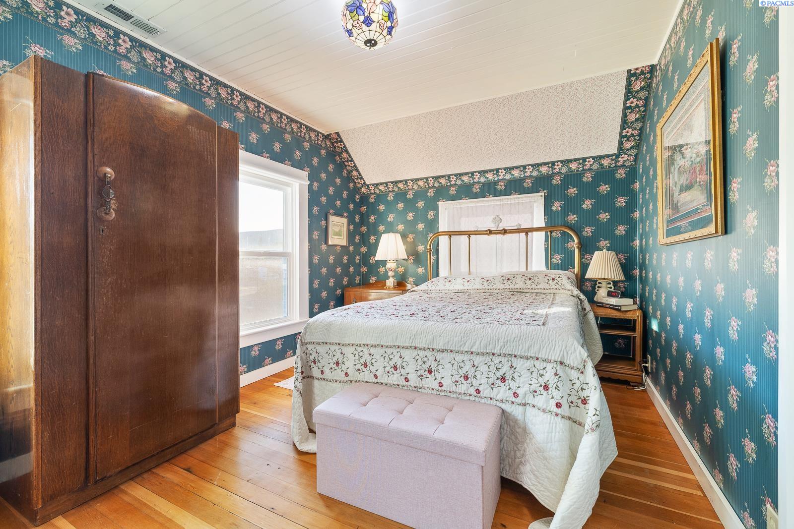 Benton City, Washington 99320, United States, 4 Bedrooms Bedrooms, ,3 BathroomsBathrooms,Residential,Pending,124854