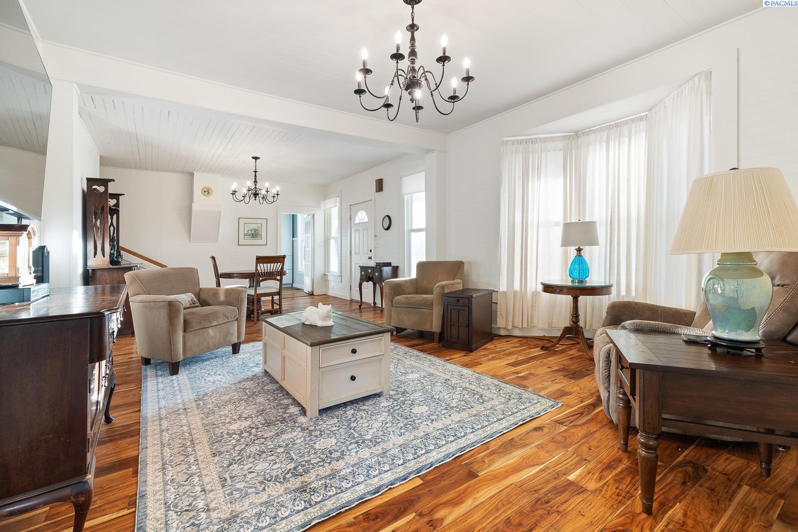 Benton City, Washington 99320, United States, 4 Bedrooms Bedrooms, ,3 BathroomsBathrooms,Residential,Pending,124854