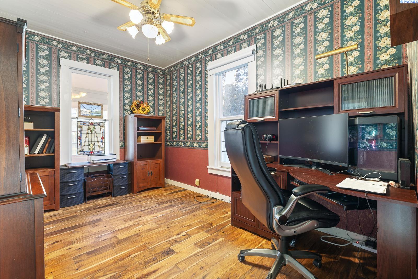 Benton City, Washington 99320, United States, 4 Bedrooms Bedrooms, ,3 BathroomsBathrooms,Residential,Pending,124854