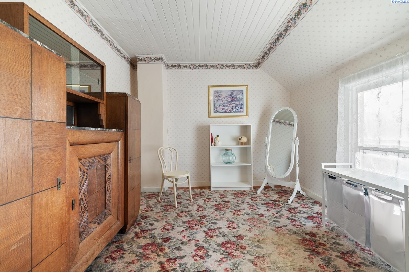 Benton City, Washington 99320, United States, 4 Bedrooms Bedrooms, ,3 BathroomsBathrooms,Residential,Pending,124854