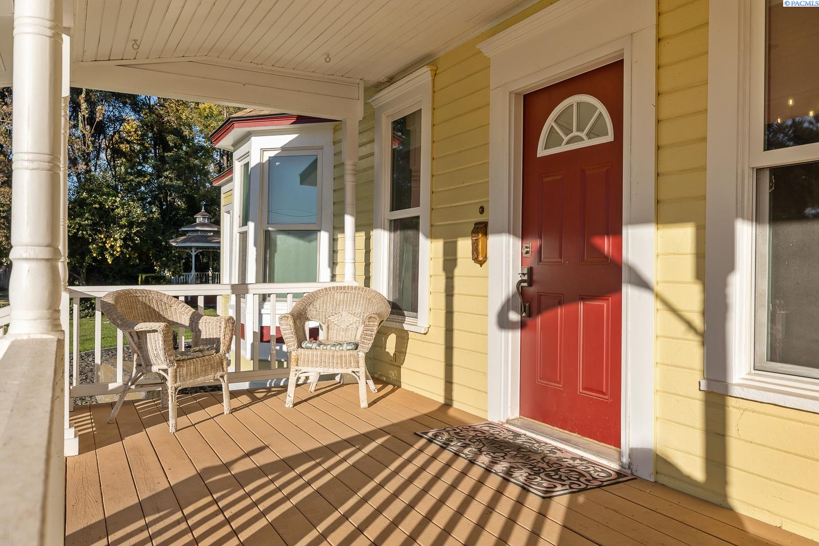 Benton City, Washington 99320, United States, 4 Bedrooms Bedrooms, ,3 BathroomsBathrooms,Residential,Pending,124854