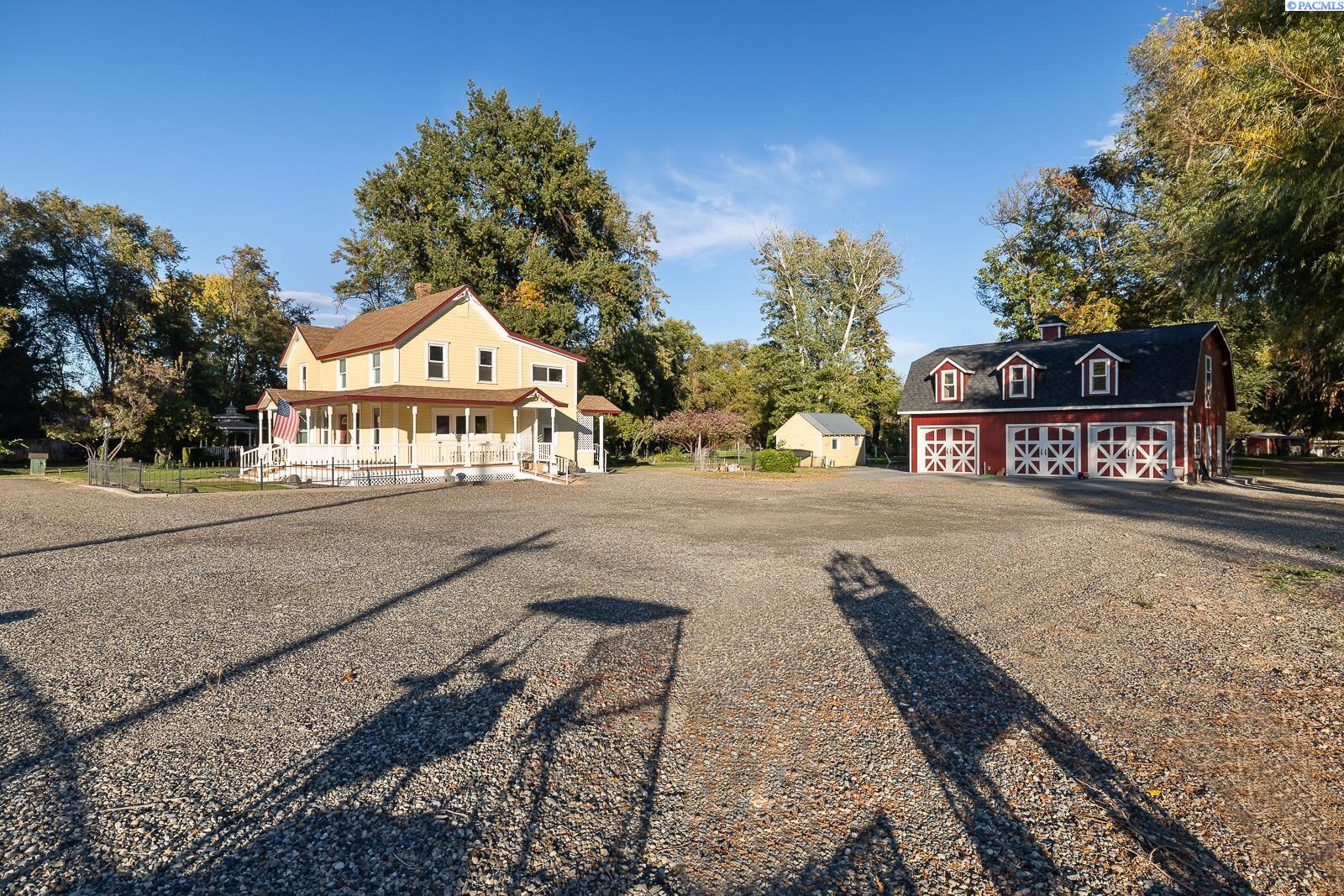 Benton City, Washington 99320, United States, 4 Bedrooms Bedrooms, ,3 BathroomsBathrooms,Residential,Pending,124854