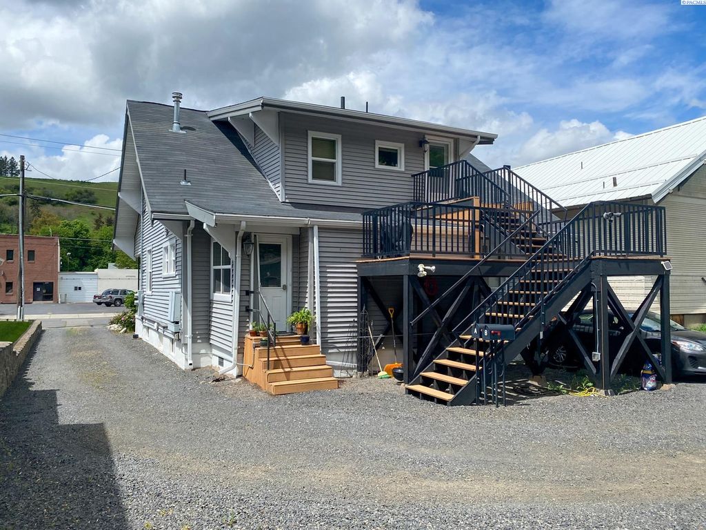 Photo of 310 N Mill St, Colfax, WA 99111 (MLS # 283407)