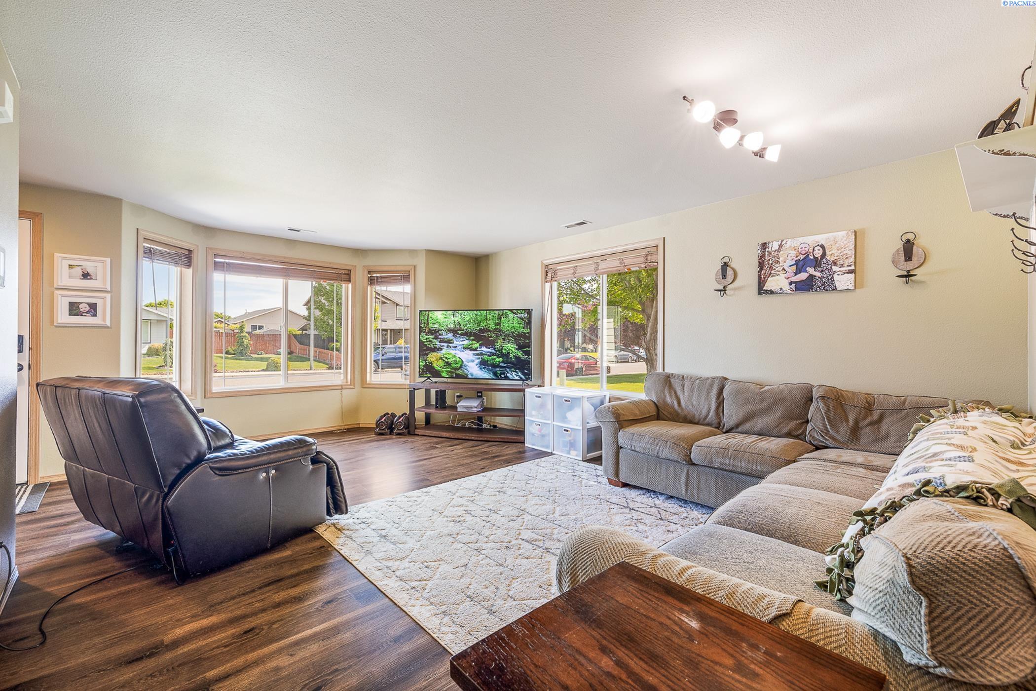 Pasco, Washington 99301, United States, 3 Bedrooms Bedrooms, ,2 BathroomsBathrooms,Residential,Active,129961