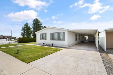 Photo of 312 N Columbia Center Blvd #35, Kennewick, WA 99336 (MLS # 285157)