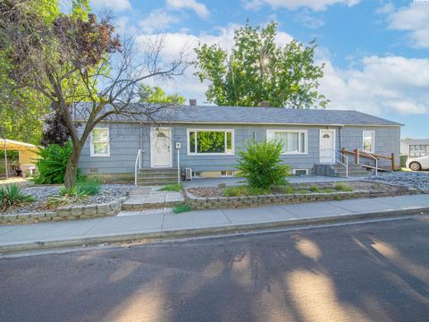 Photo of 1509 Kimball Ave, Richland, WA 99354 (MLS # 282075)