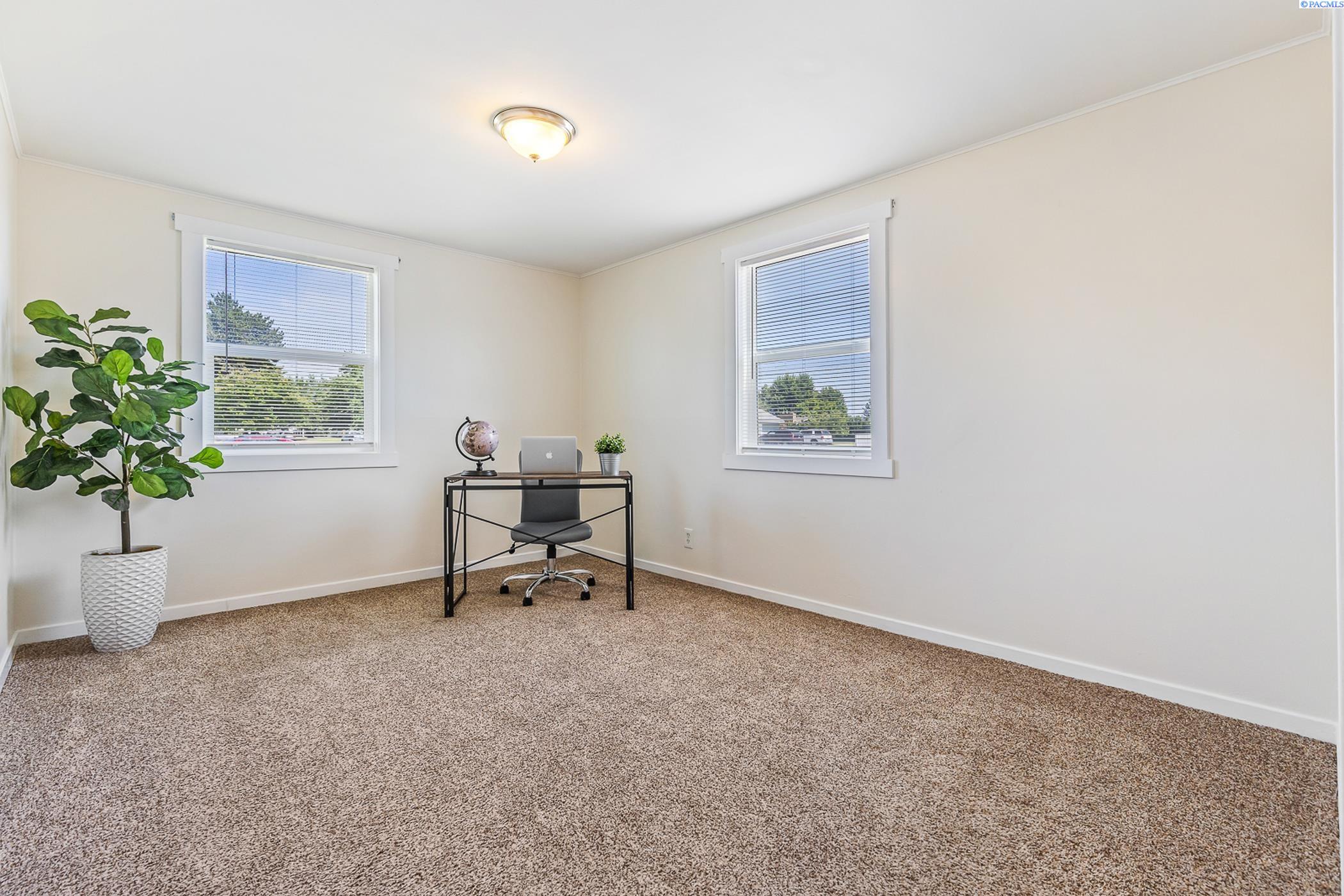 Richland, Washington 99354, United States, 3 Bedrooms Bedrooms, ,1 BathroomBathrooms,Residential,Pending,159749