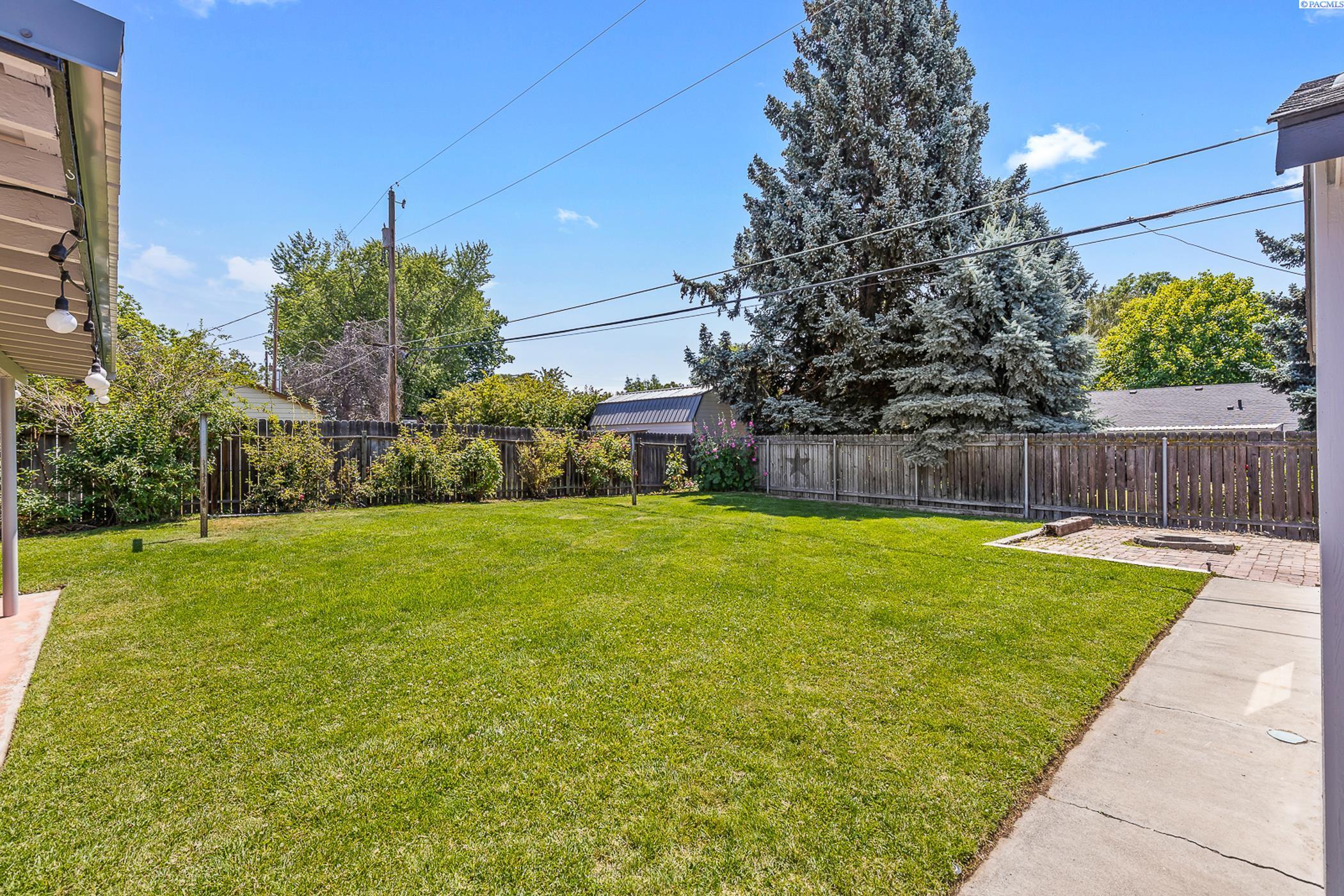 Richland, Washington 99354, United States, 3 Bedrooms Bedrooms, ,1 BathroomBathrooms,Residential,Pending,159749