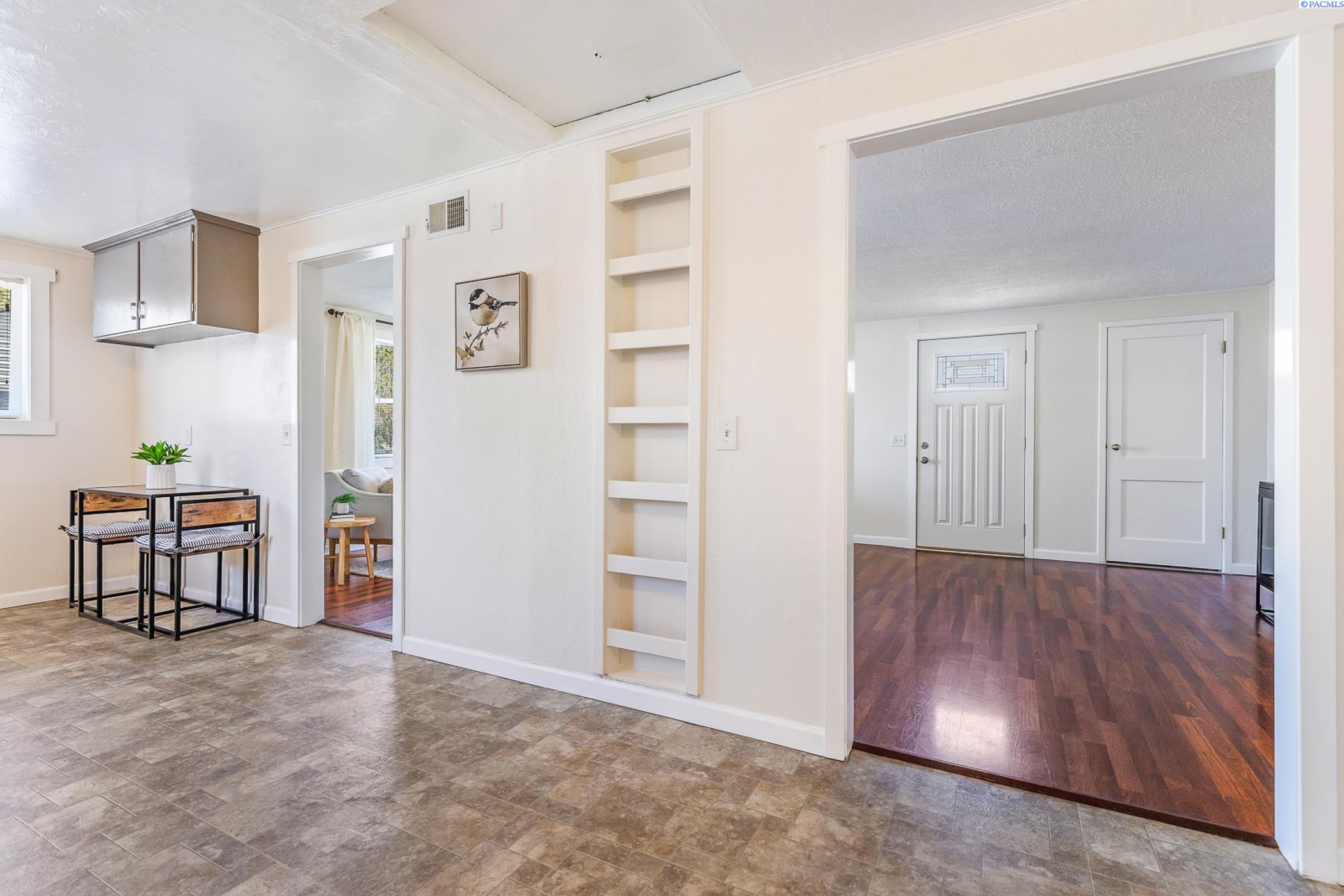 Richland, Washington 99354, United States, 3 Bedrooms Bedrooms, ,1 BathroomBathrooms,Residential,Pending,159749