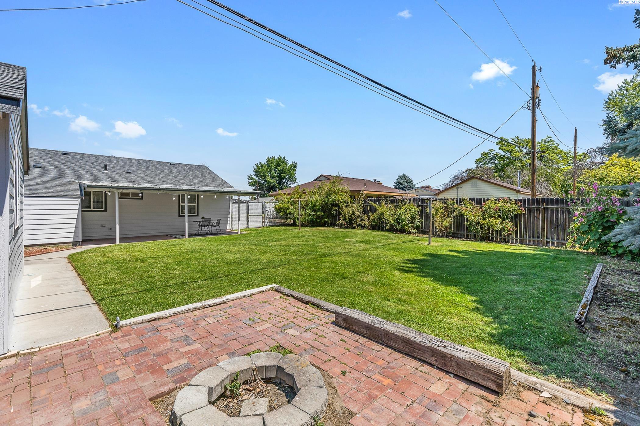 Richland, Washington 99354, United States, 3 Bedrooms Bedrooms, ,1 BathroomBathrooms,Residential,Pending,159749