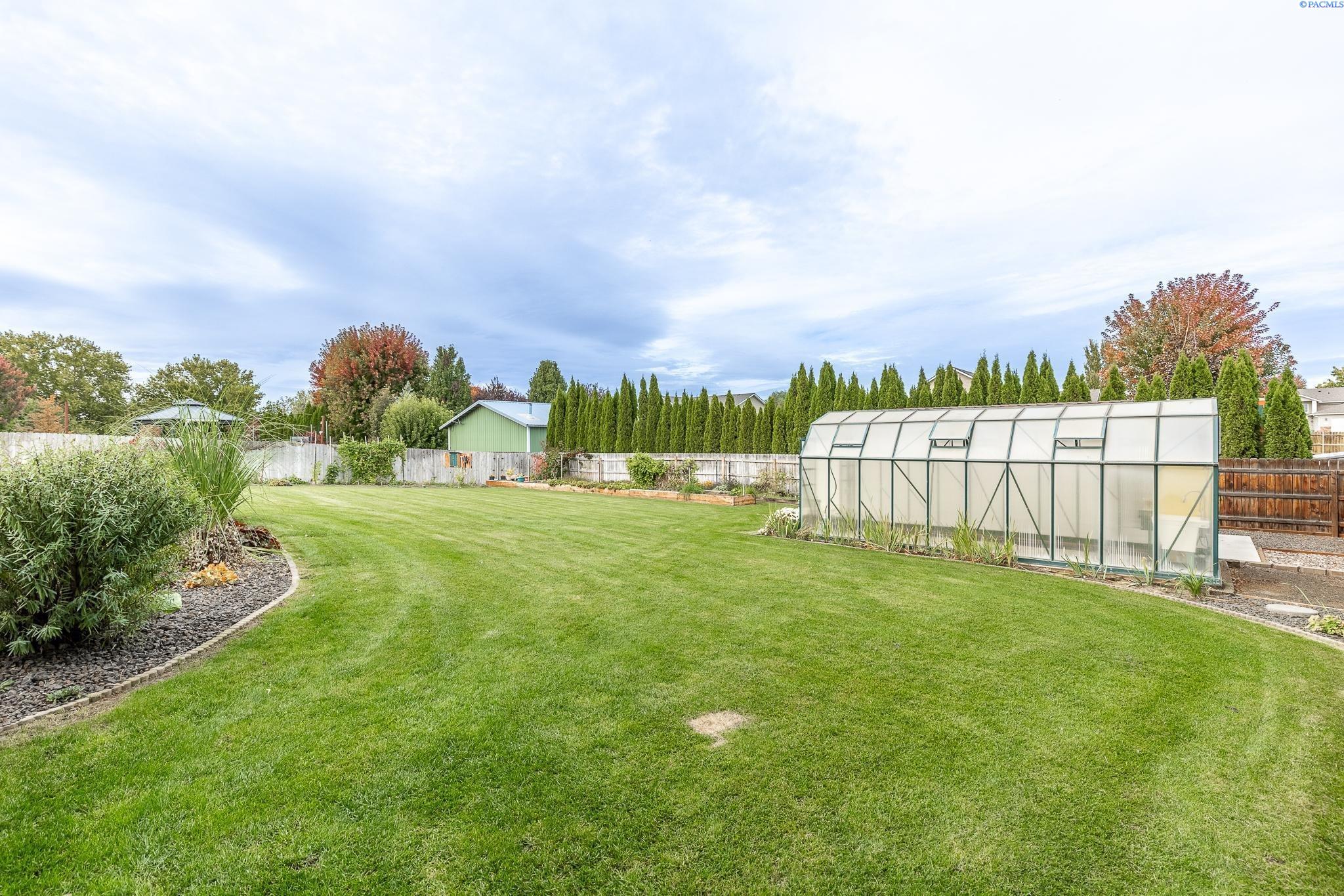 Pasco, Washington 99301, United States, 6 Bedrooms Bedrooms, ,4 BathroomsBathrooms,Residential,Active,1494