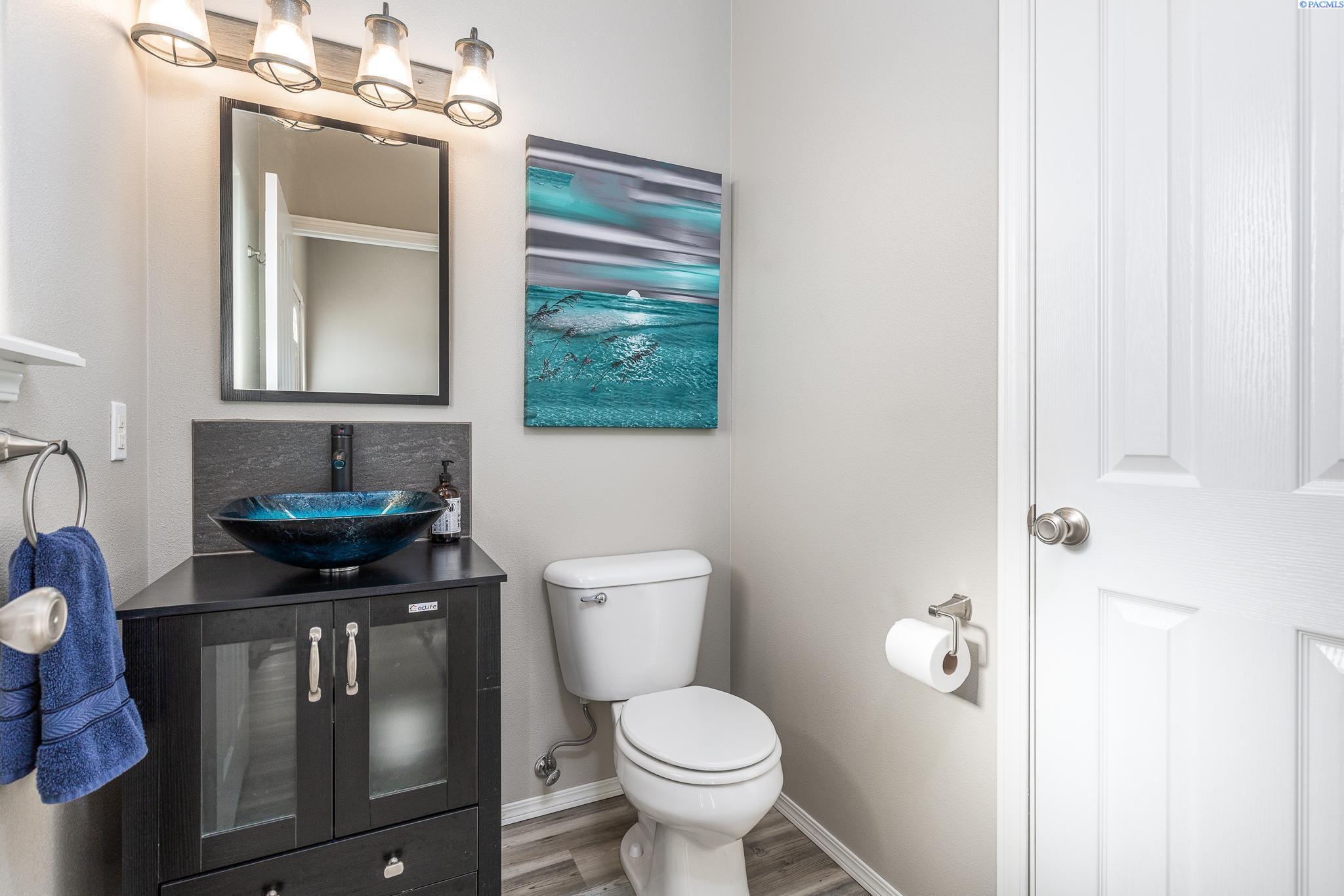 Pasco, Washington 99301, United States, 6 Bedrooms Bedrooms, ,4 BathroomsBathrooms,Residential,Active,1494