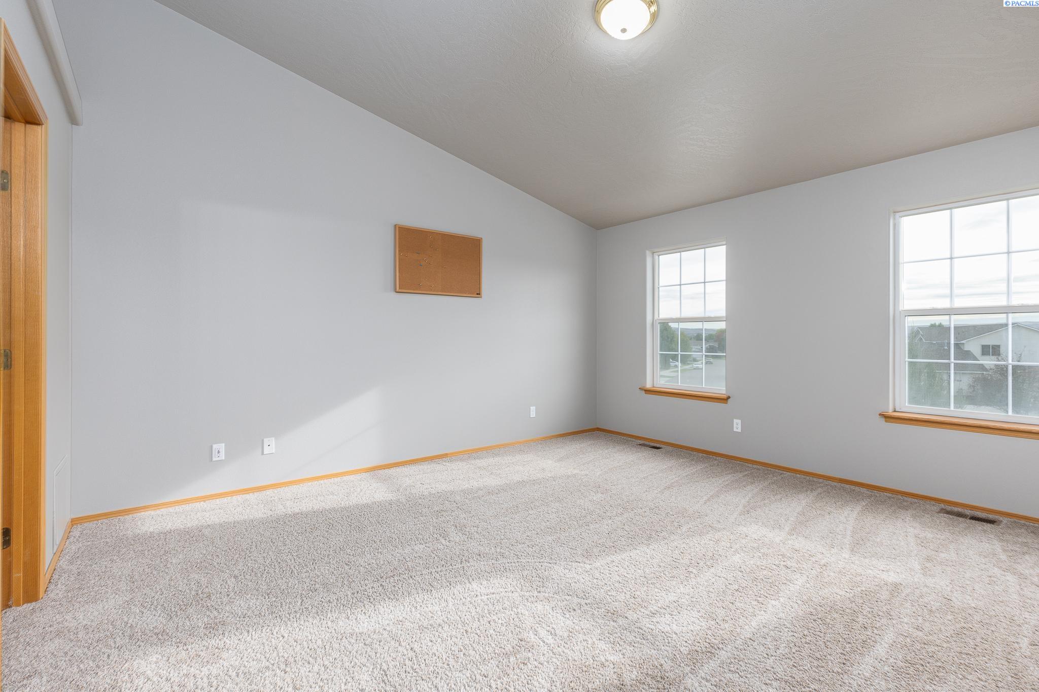 Pasco, Washington 99301, United States, 6 Bedrooms Bedrooms, ,4 BathroomsBathrooms,Residential,Active,1494