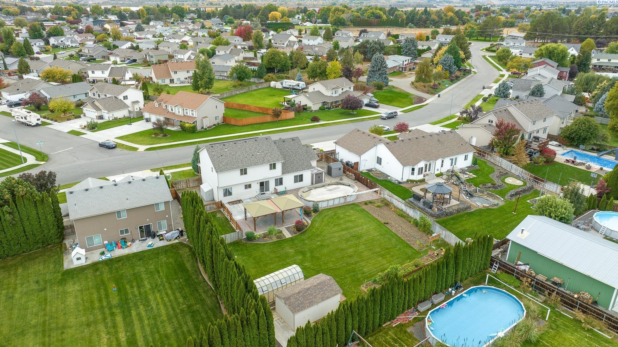 Pasco, Washington 99301, United States, 6 Bedrooms Bedrooms, ,4 BathroomsBathrooms,Residential,Active,1494