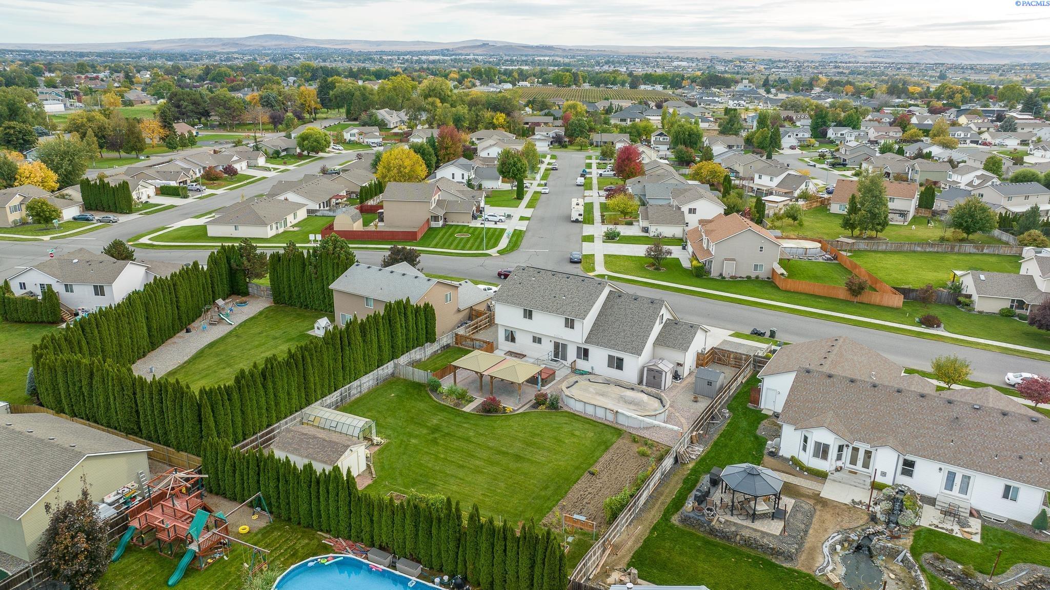 Pasco, Washington 99301, United States, 6 Bedrooms Bedrooms, ,4 BathroomsBathrooms,Residential,Active,1494