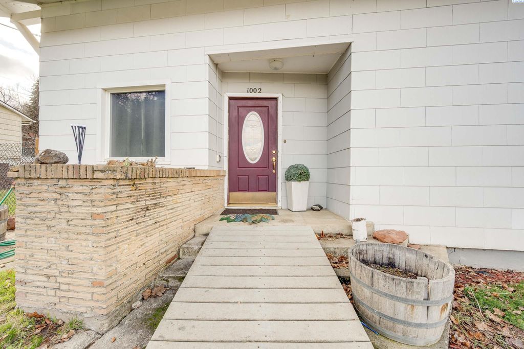 Photo of 1002 S Mill St, Colfax, WA 99111 (MLS # 284720)
