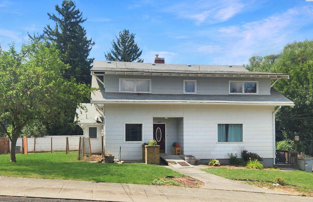 Photo of 1002 S Mill St, Colfax, WA 99111 (MLS # 284720)