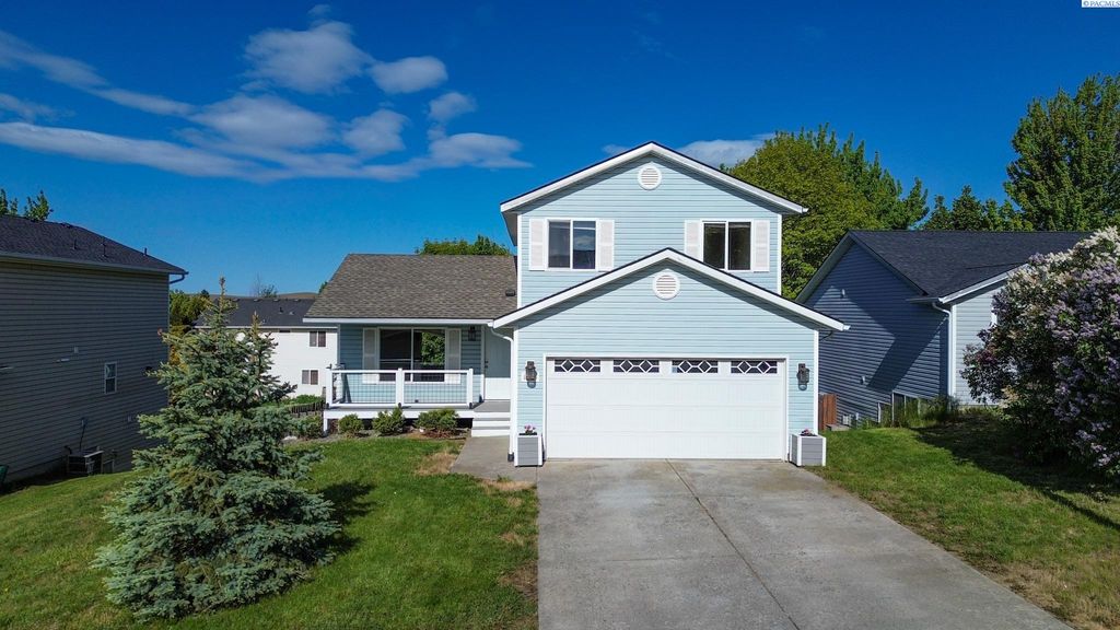 Photo of 1625 NW Valhalla Dr, Pullman, WA 99163 (MLS # 284375)