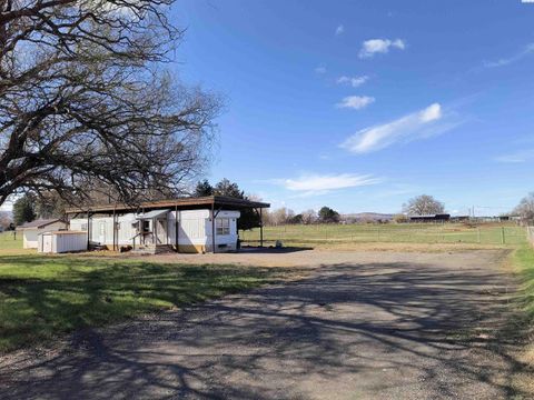 Photo of 17904 S Haney Rd, Kennewick, WA 99337 (MLS # 282503)