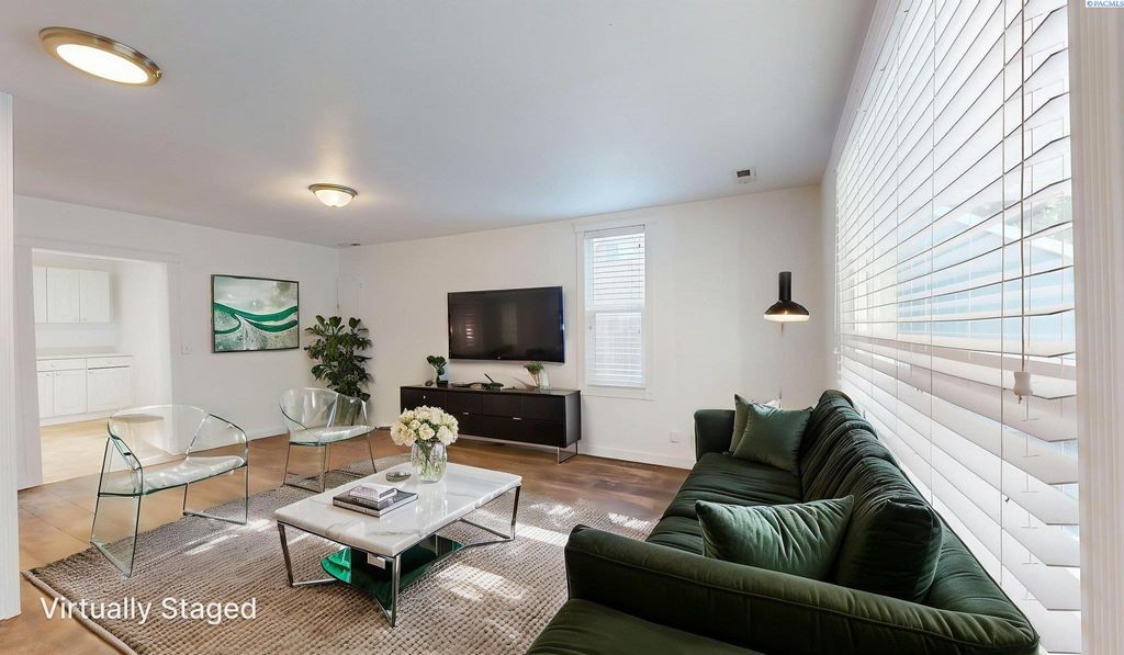 Photo of 317 E Fairview St, Colfax, WA 99111 (MLS # 284224)