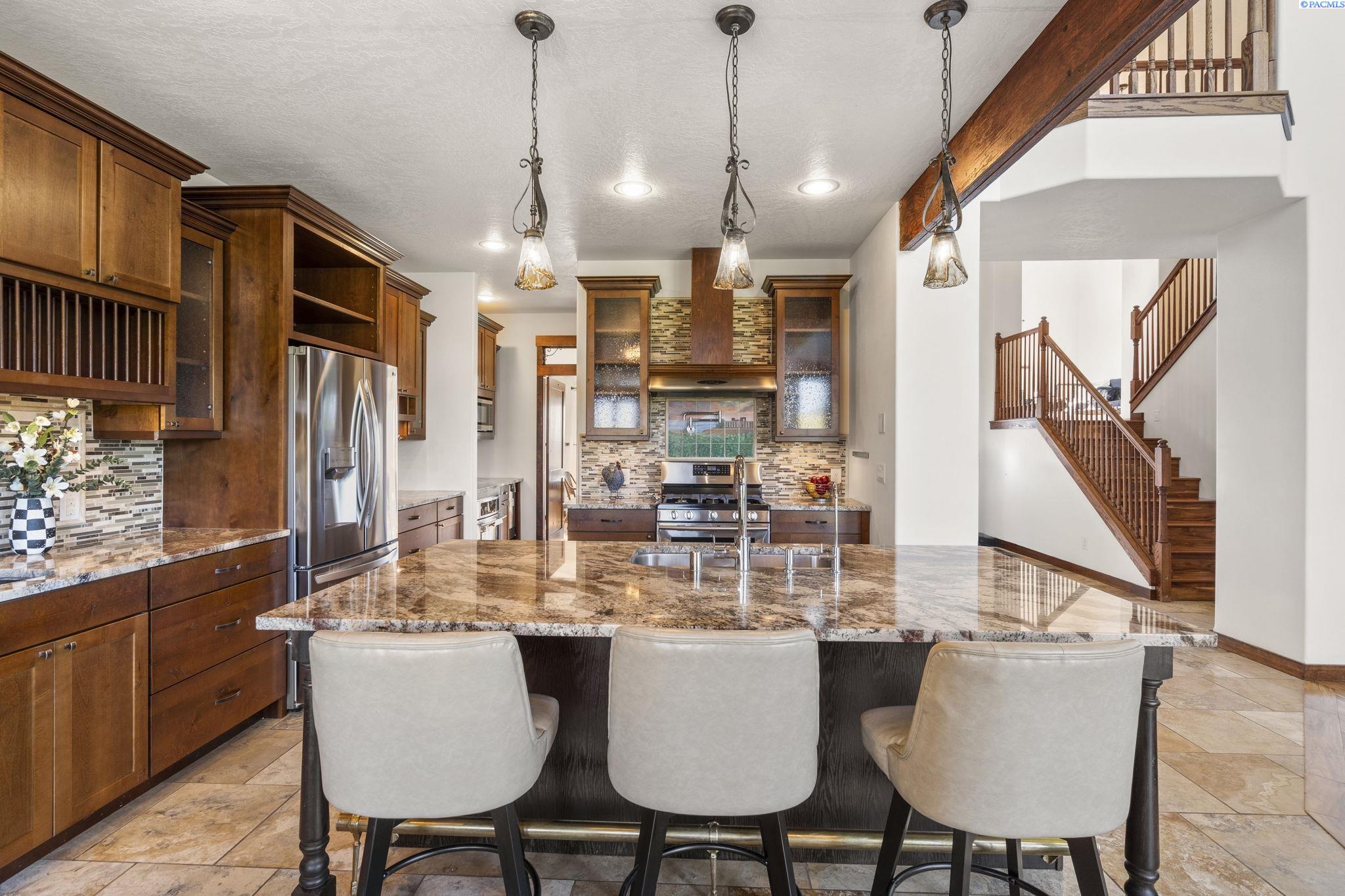 Pasco, Washington 99301, United States, 4 Bedrooms Bedrooms, ,3 BathroomsBathrooms,Residential,Active,53390