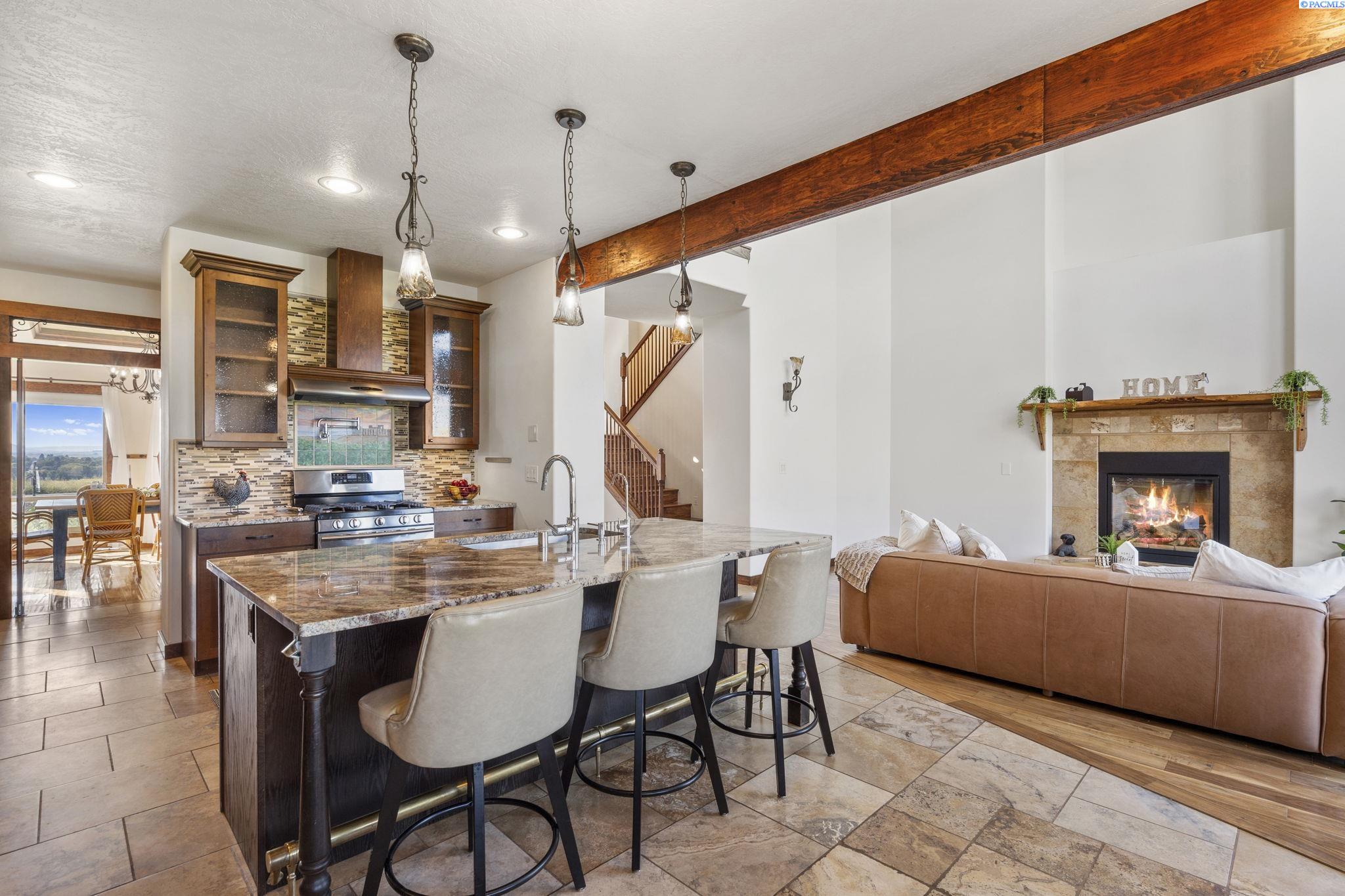 Pasco, Washington 99301, United States, 4 Bedrooms Bedrooms, ,3 BathroomsBathrooms,Residential,Active,53390