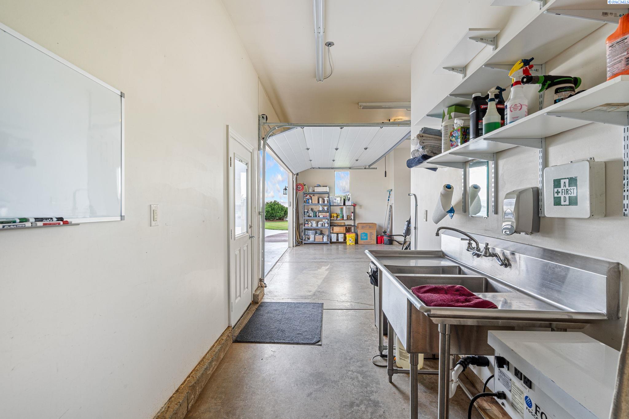 Pasco, Washington 99301, United States, 4 Bedrooms Bedrooms, ,3 BathroomsBathrooms,Residential,Active,53390