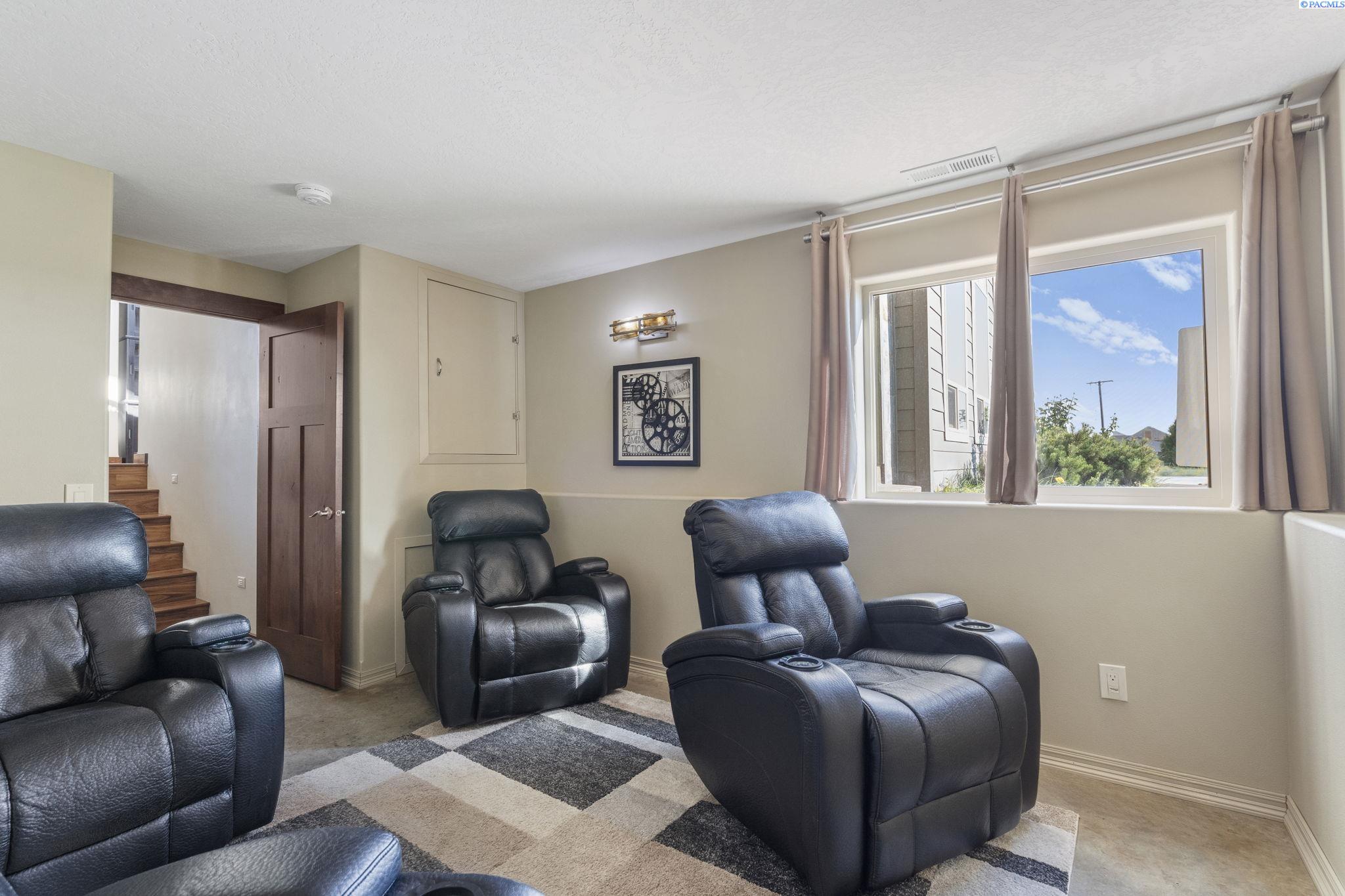 Pasco, Washington 99301, United States, 4 Bedrooms Bedrooms, ,3 BathroomsBathrooms,Residential,Active,53390