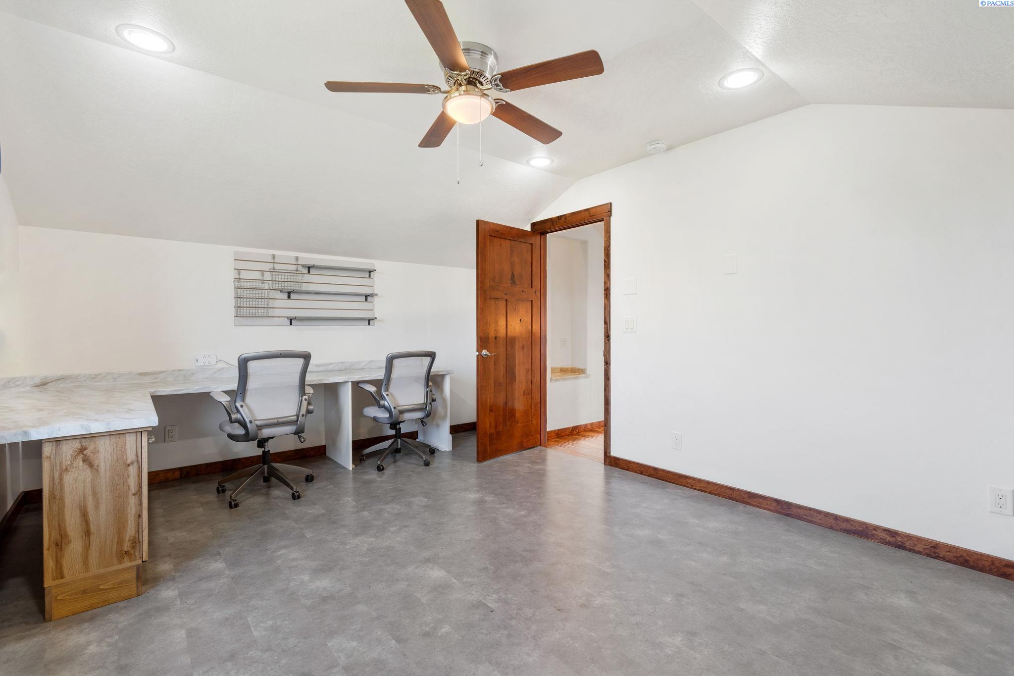 Pasco, Washington 99301, United States, 4 Bedrooms Bedrooms, ,3 BathroomsBathrooms,Residential,Active,53390