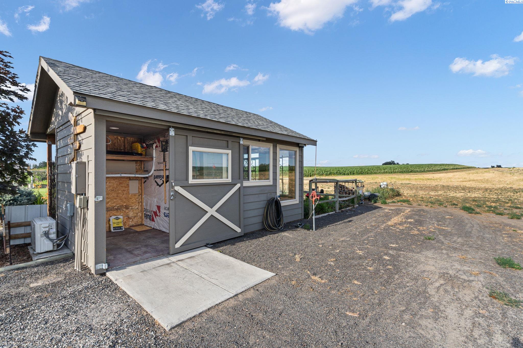 Pasco, Washington 99301, United States, 4 Bedrooms Bedrooms, ,3 BathroomsBathrooms,Residential,Active,53390