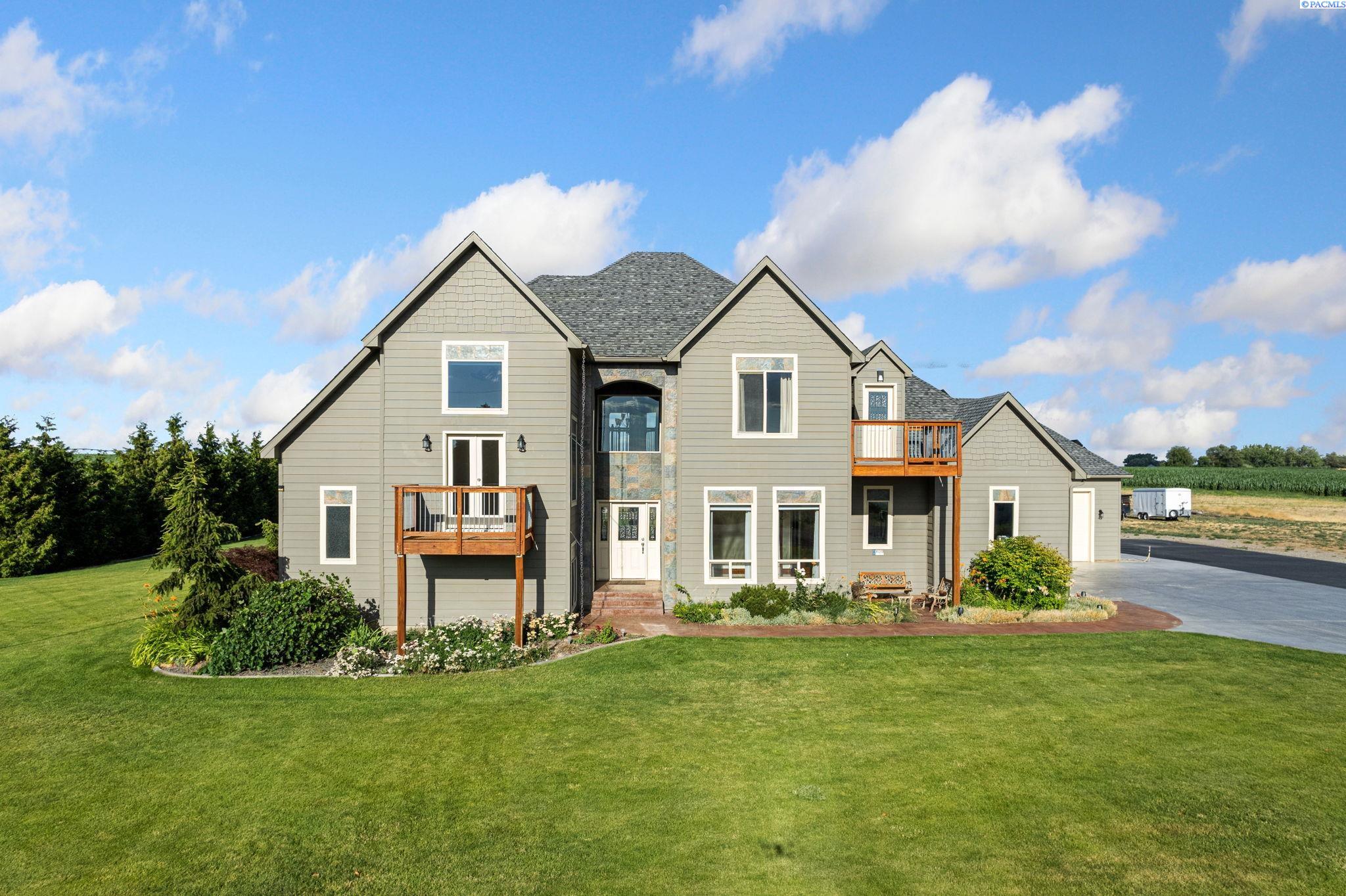 Pasco, Washington 99301, United States, 4 Bedrooms Bedrooms, ,3 BathroomsBathrooms,Residential,Active,53390