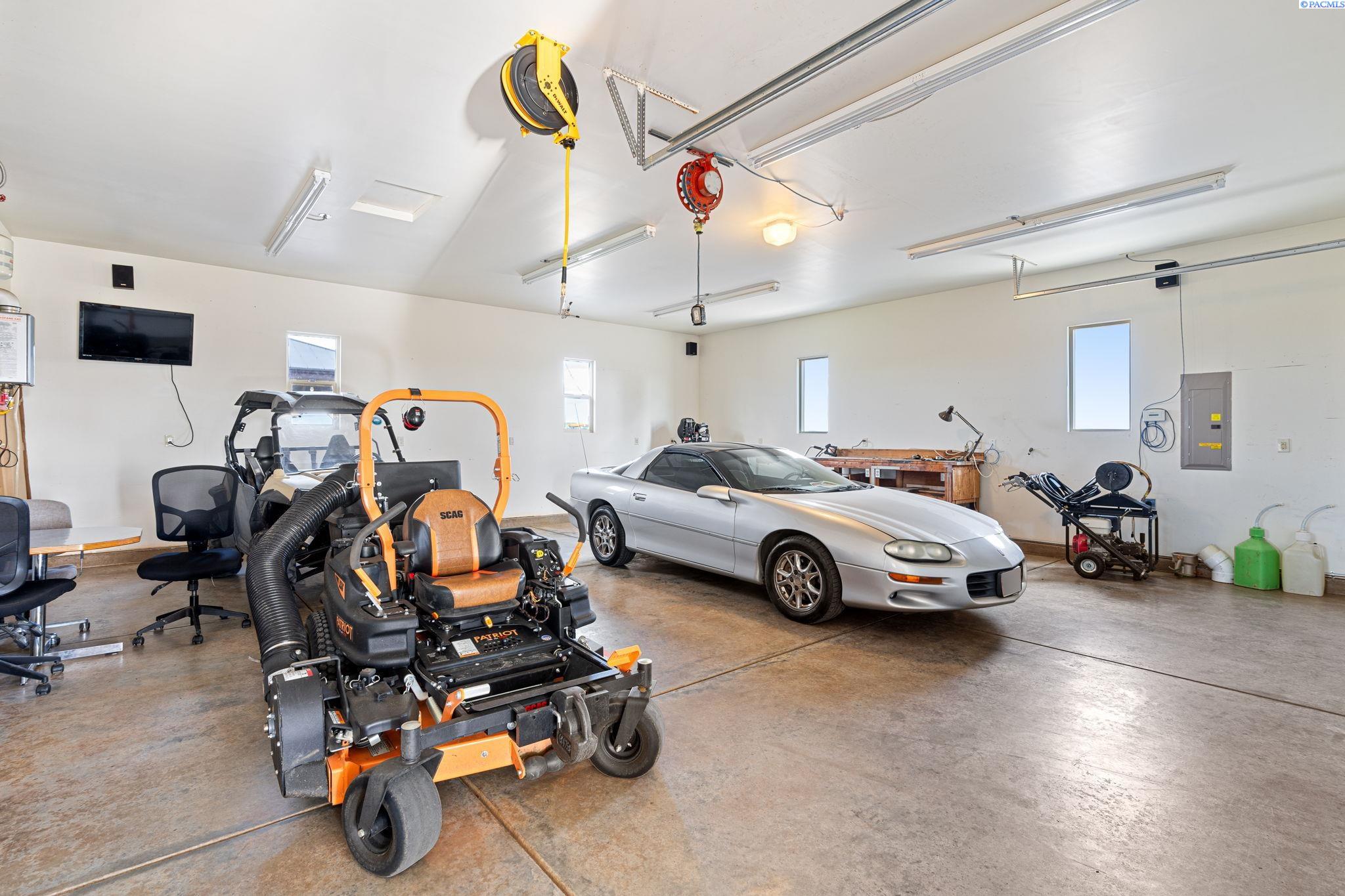 Pasco, Washington 99301, United States, 4 Bedrooms Bedrooms, ,3 BathroomsBathrooms,Residential,Active,53390