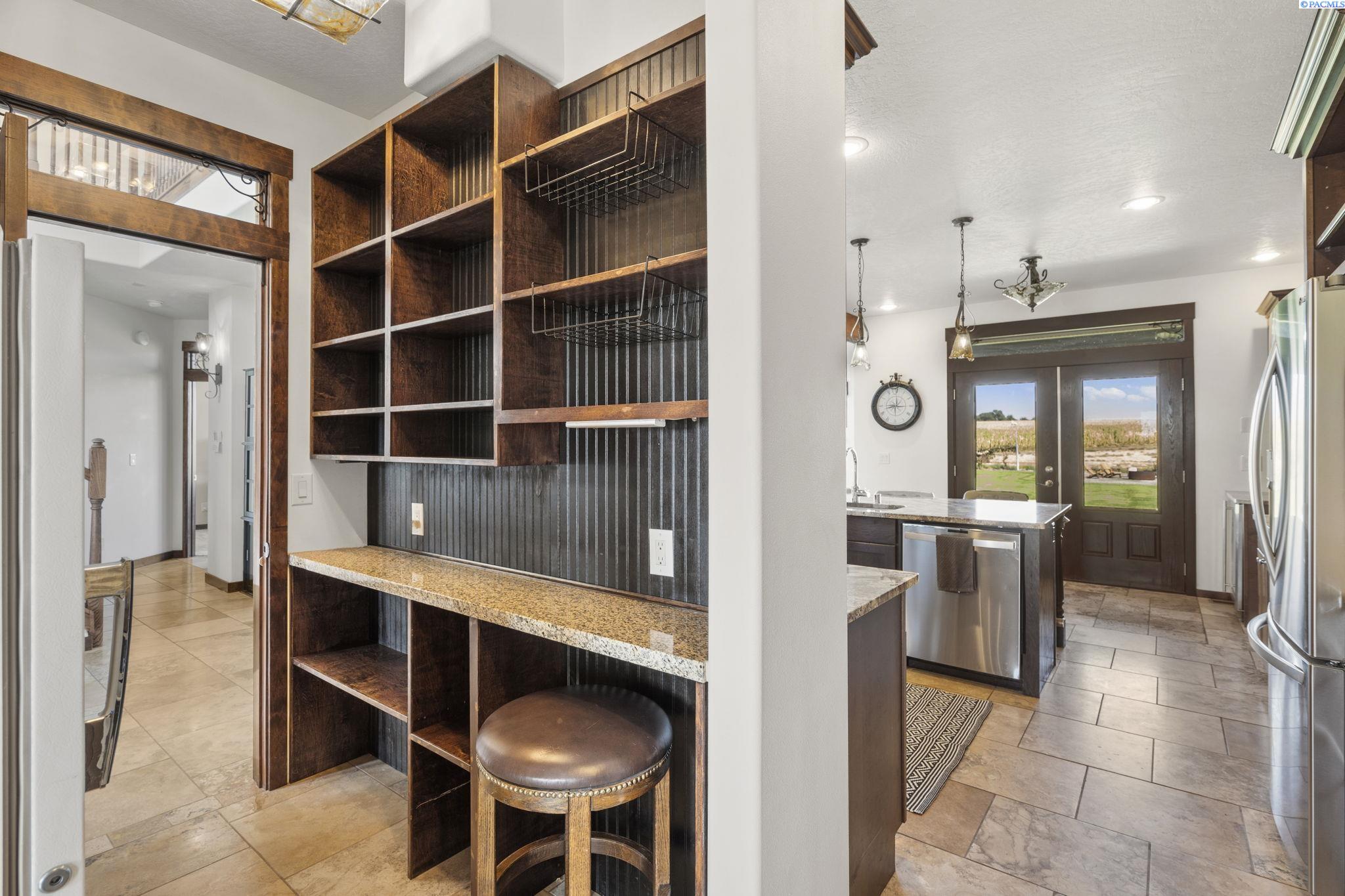 Pasco, Washington 99301, United States, 4 Bedrooms Bedrooms, ,3 BathroomsBathrooms,Residential,Active,53390