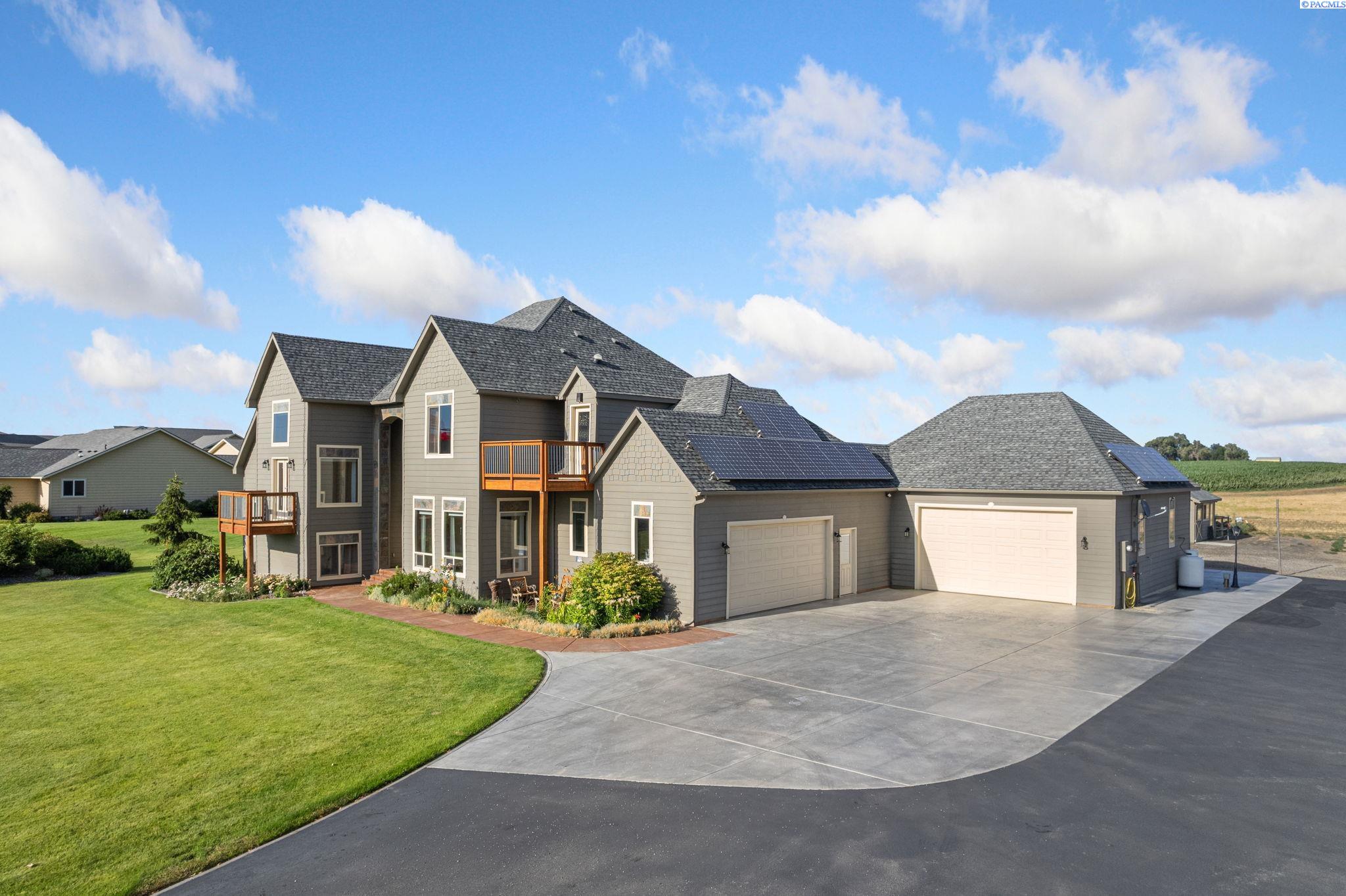 Pasco, Washington 99301, United States, 4 Bedrooms Bedrooms, ,3 BathroomsBathrooms,Residential,Active,53390