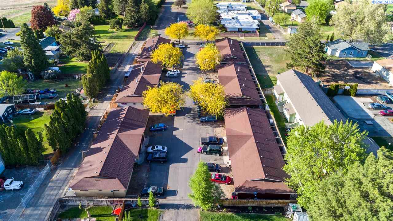 Photo 1 of 23 — 1005 - 1007 Princeville St, Grandview, WA 98930