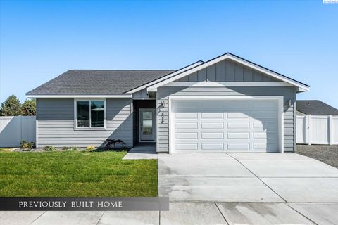 Photo of 2707 S Alder Street, Kennewick, WA 99337 (MLS # 285473)