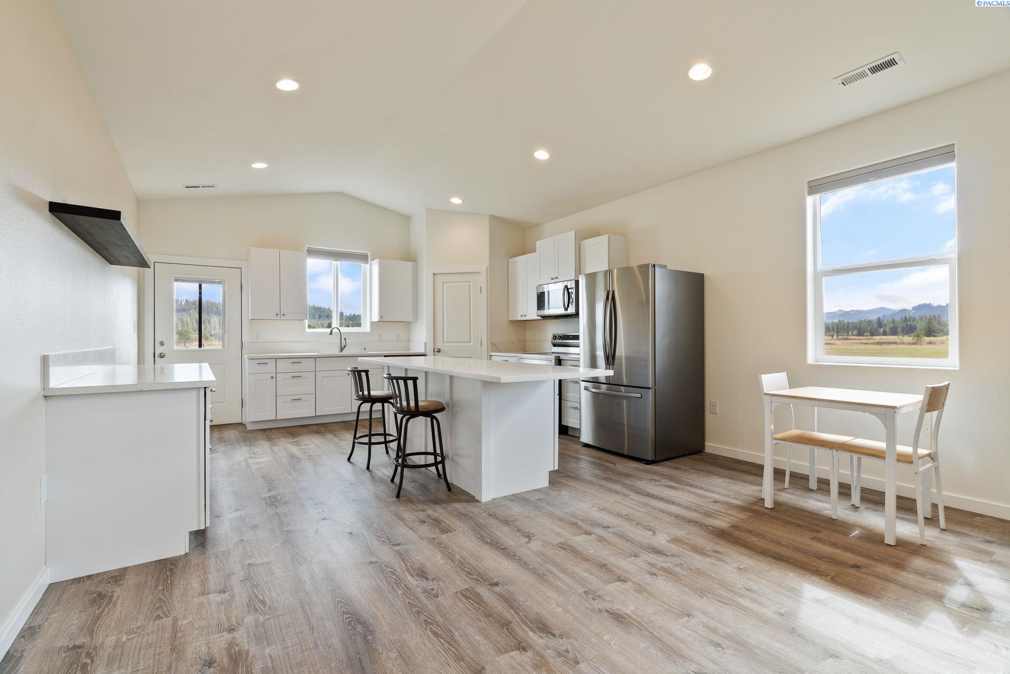 Newport, Washington 99156, United States, 3 Bedrooms Bedrooms, ,2 BathroomsBathrooms,Residential,Active,120587